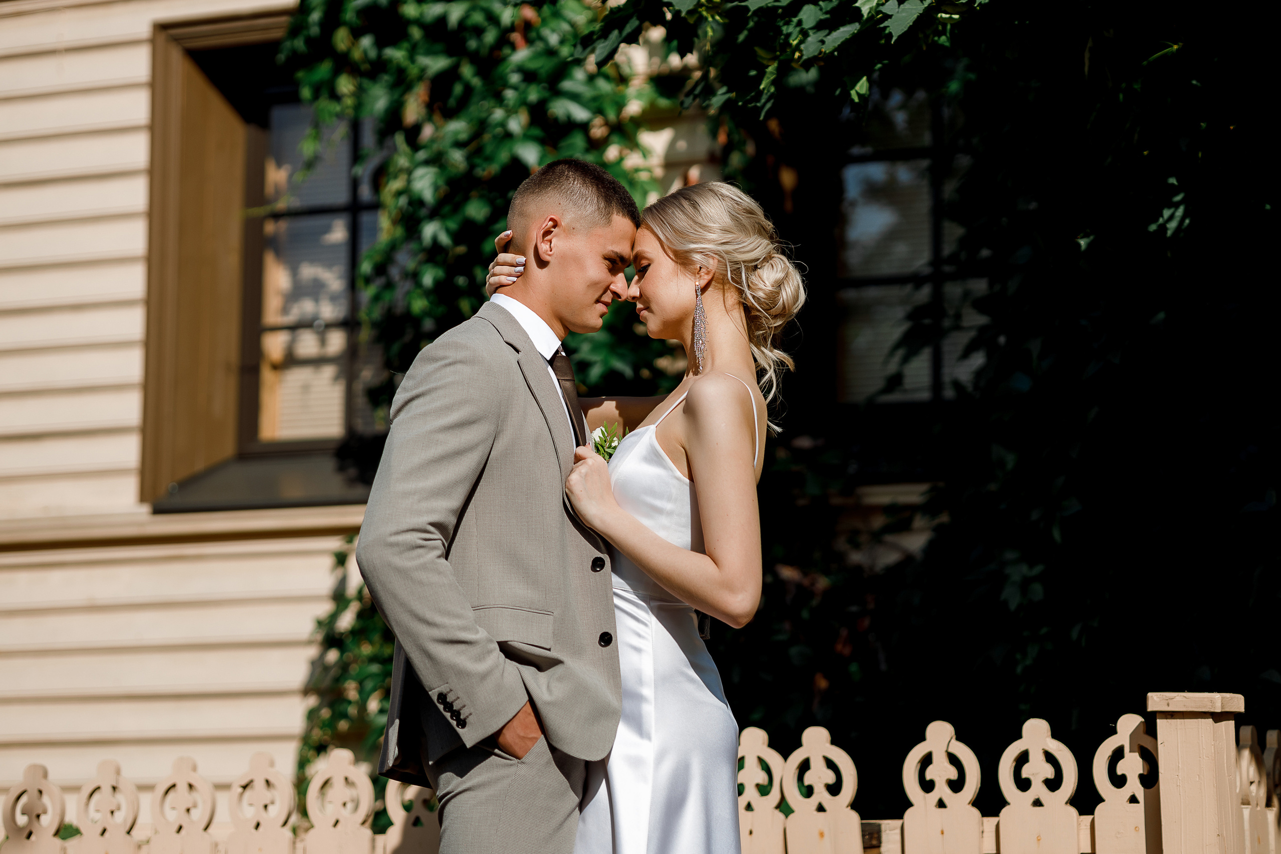 Романтическая фотосессия в самом центре города. Олег Сверчков | Свадебный фотограф Вологда