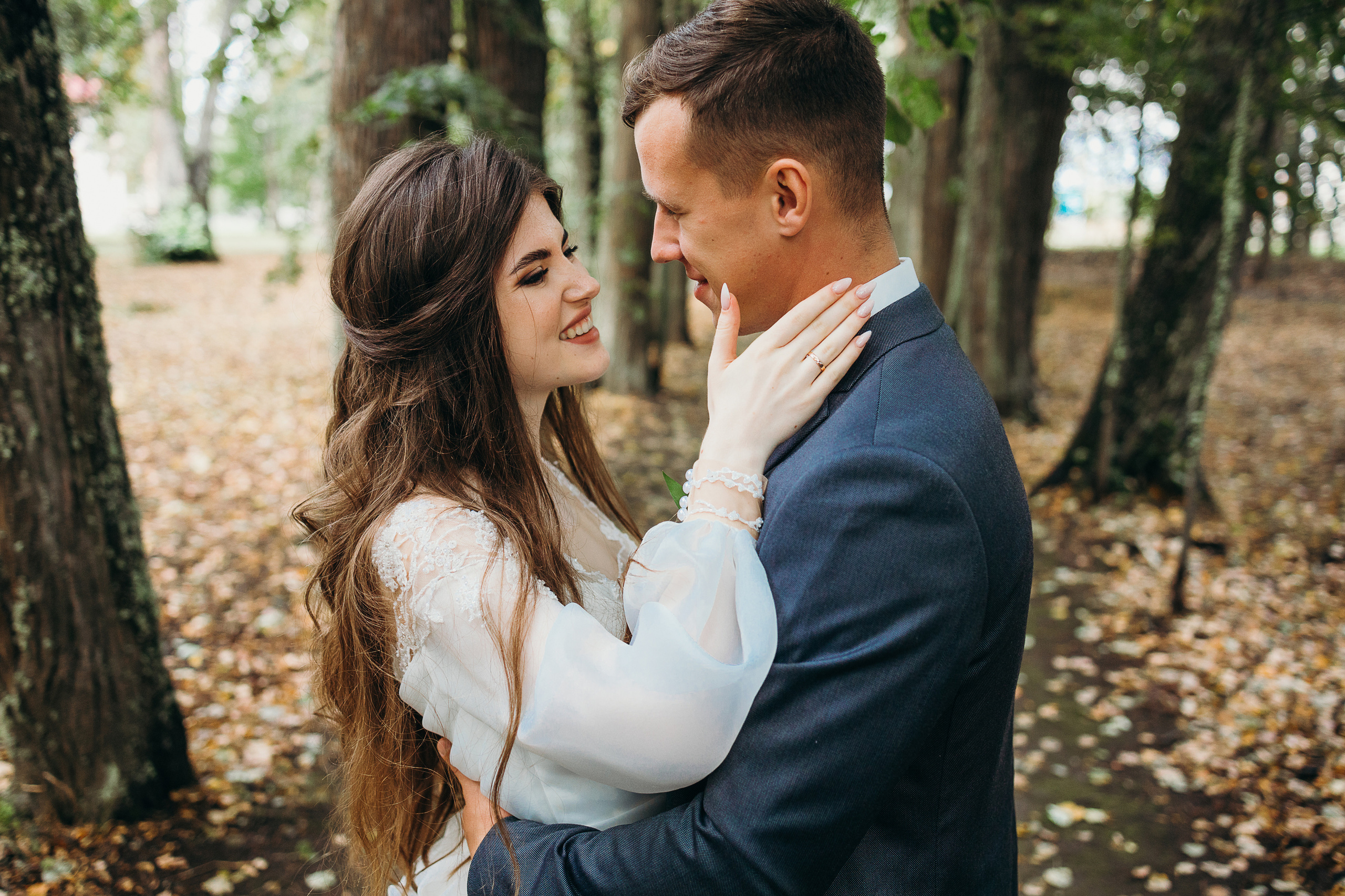 Традиционная свадебная церемония и романтическая фотосессия в парке. Олег Сверчков | Свадебный фотограф Вологда