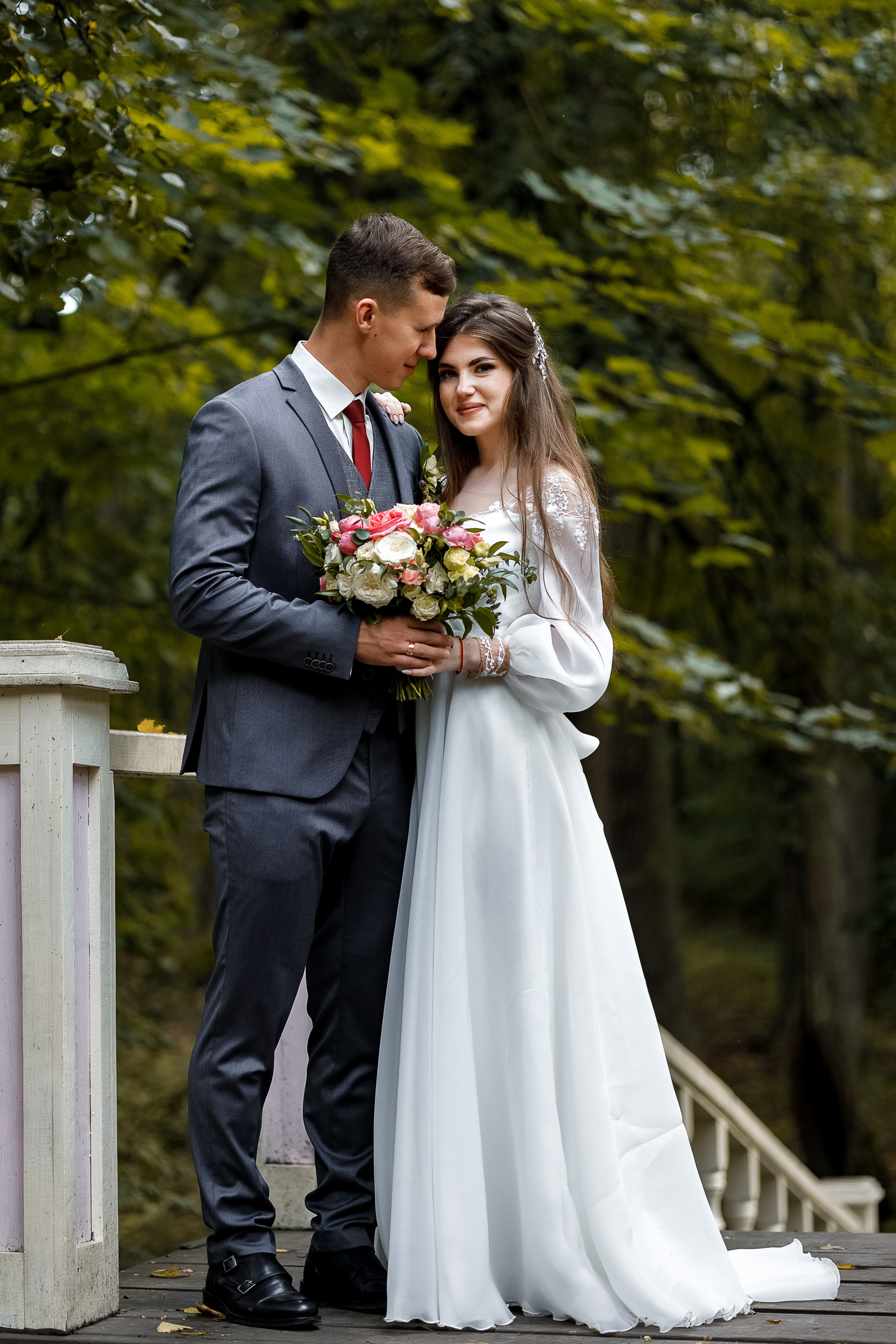 Традиционная свадебная церемония и романтическая фотосессия в парке. Олег Сверчков | Свадебный фотограф Вологда