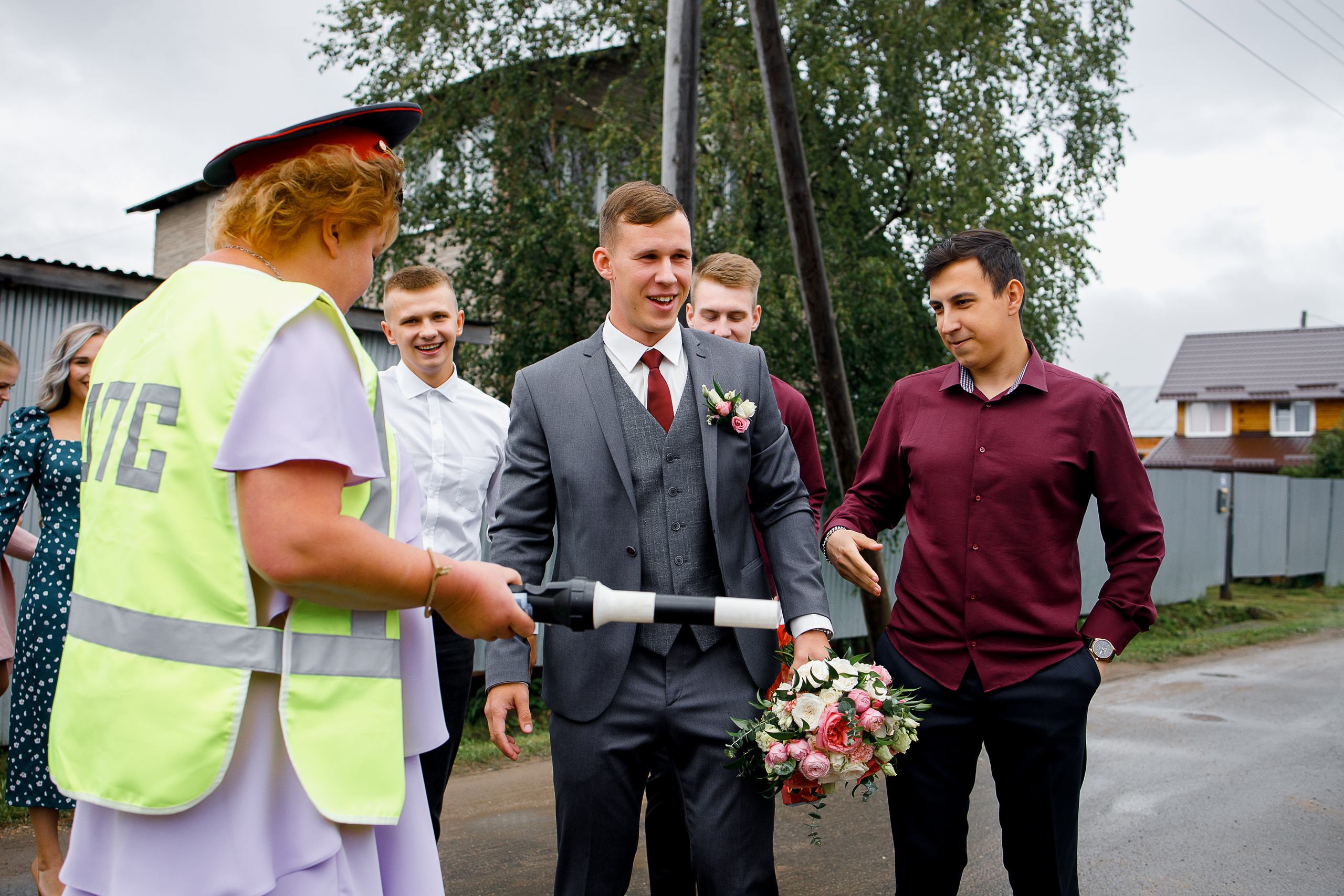 Традиционная свадебная церемония и романтическая фотосессия в парке. Олег Сверчков | Свадебный фотограф Вологда
