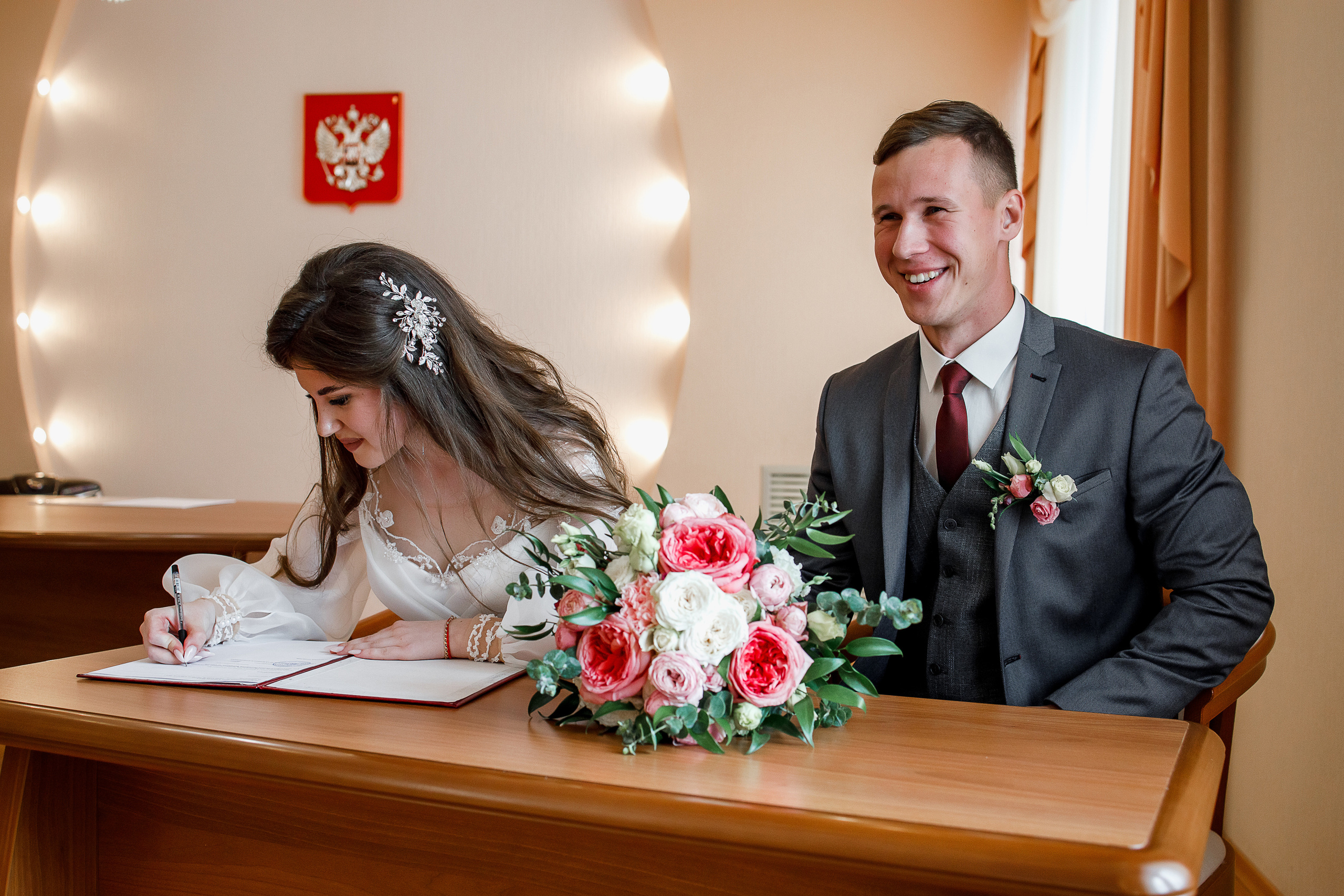 Традиционная свадебная церемония и романтическая фотосессия в парке. Олег Сверчков | Свадебный фотограф Вологда