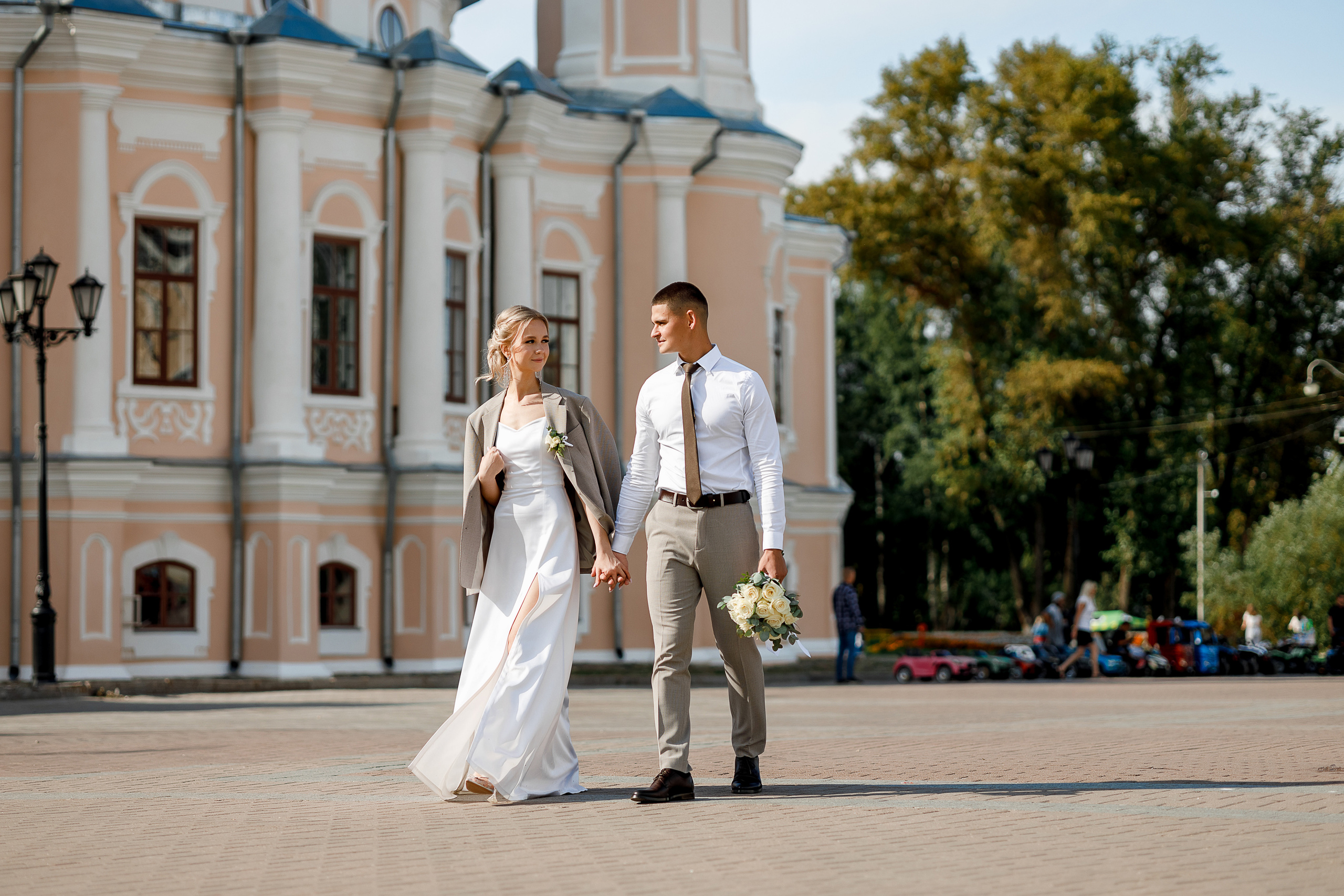 Романтическая фотосессия в самом центре города. Олег Сверчков | Свадебный фотограф Вологда