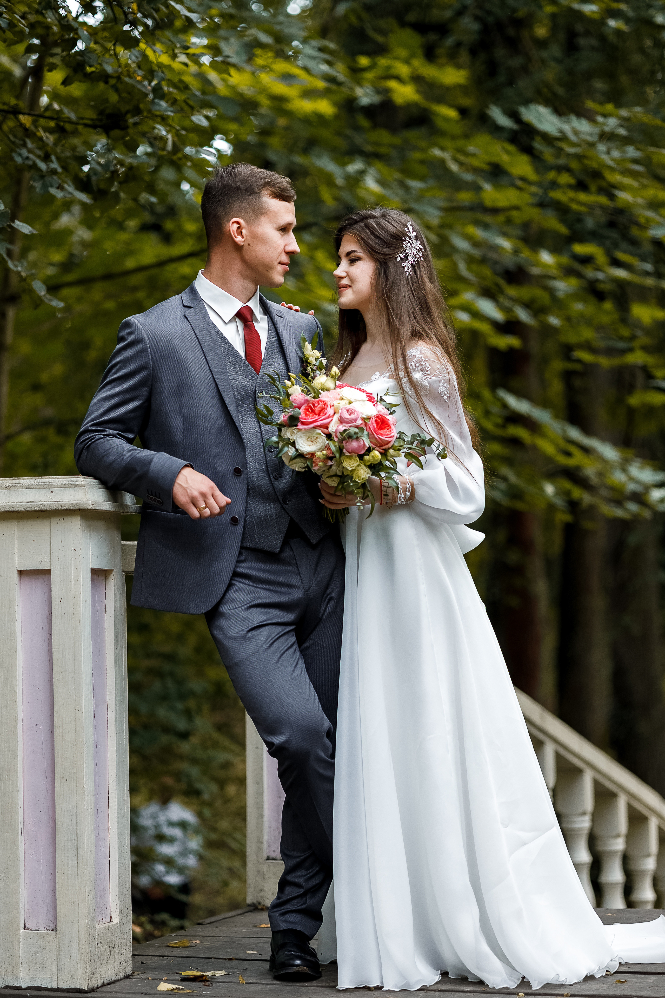 Традиционная свадебная церемония и романтическая фотосессия в парке. Олег Сверчков | Свадебный фотограф Вологда