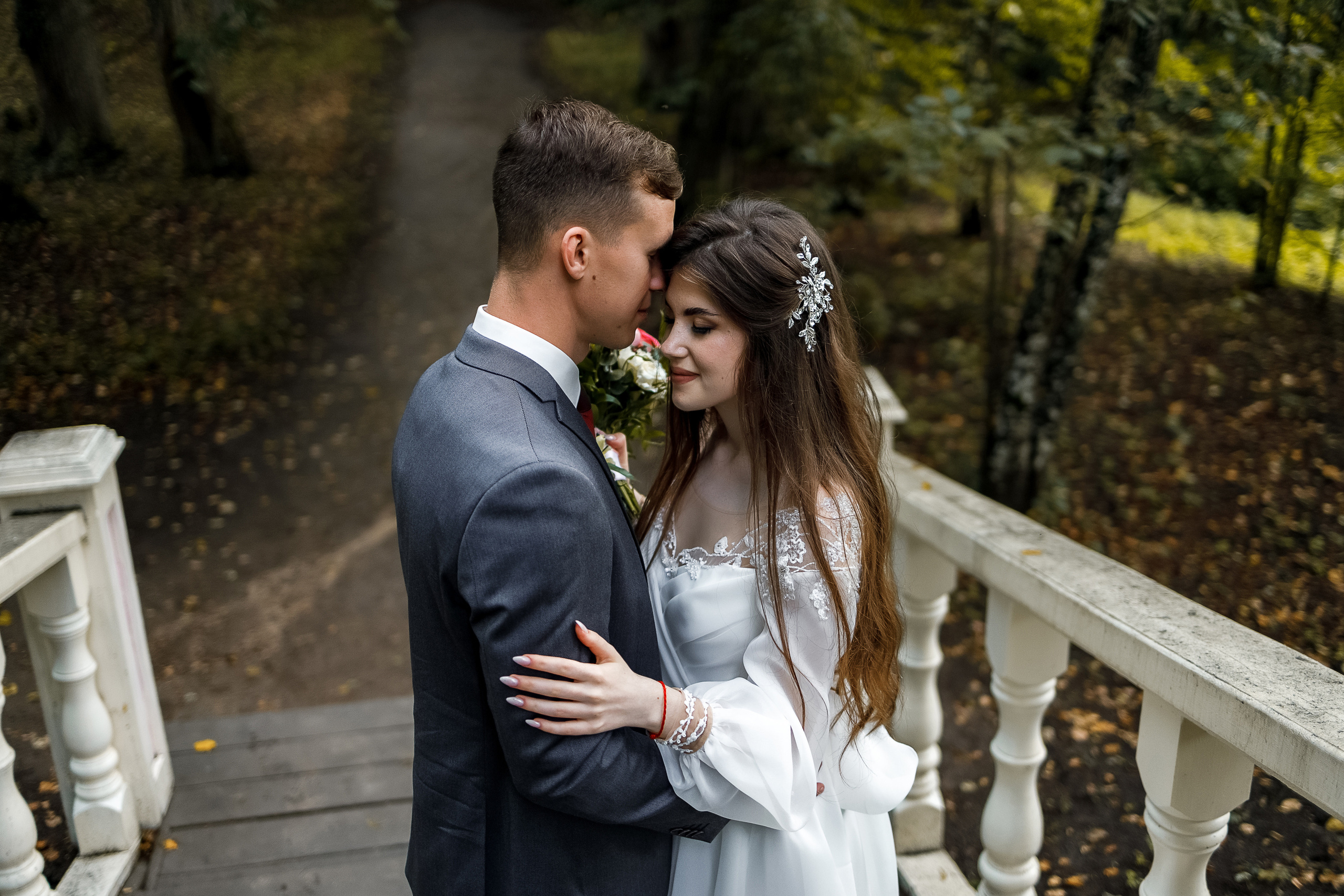 Традиционная свадебная церемония и романтическая фотосессия в парке. Олег Сверчков | Свадебный фотограф Вологда
