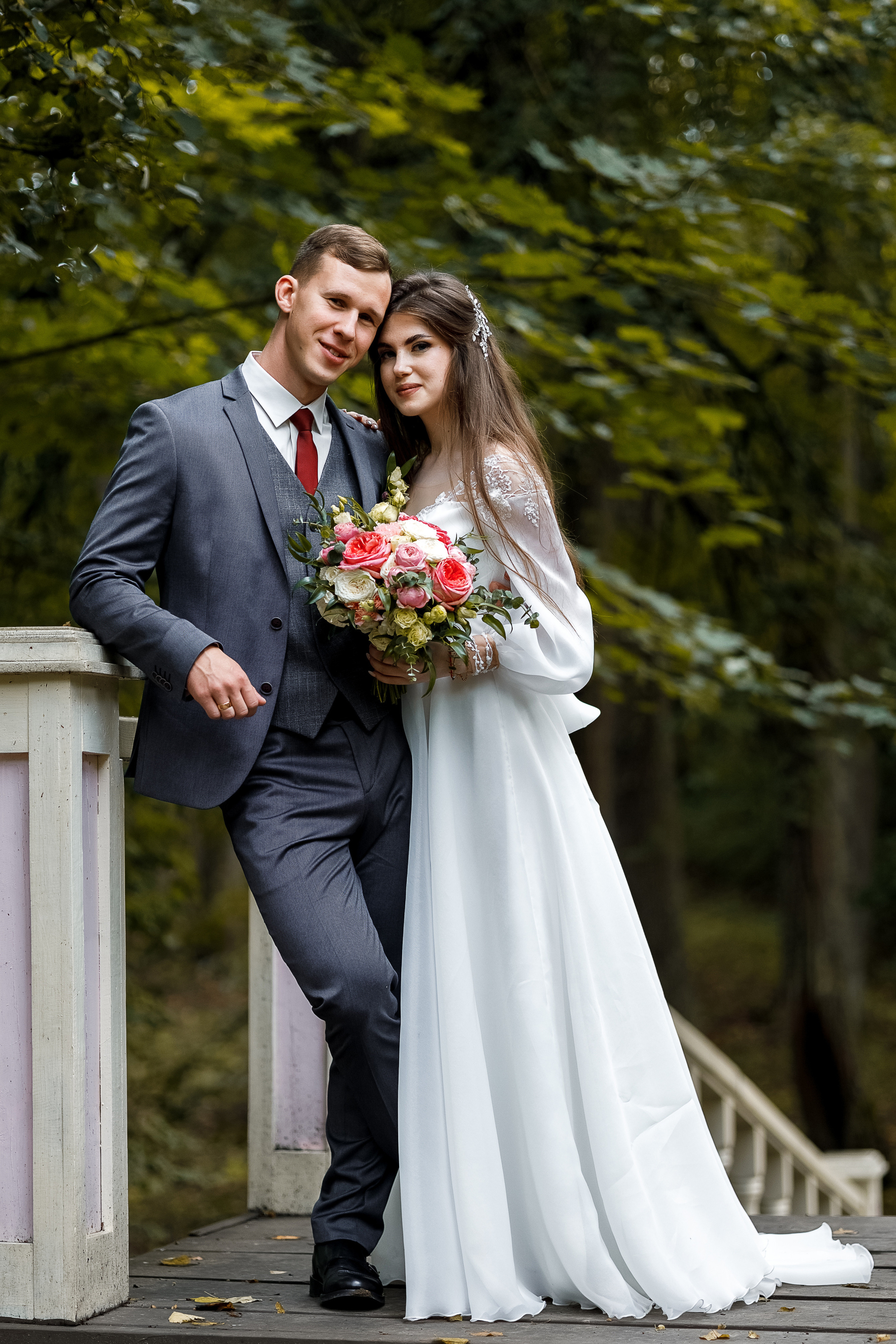 Традиционная свадебная церемония и романтическая фотосессия в парке. Олег Сверчков | Свадебный фотограф Вологда