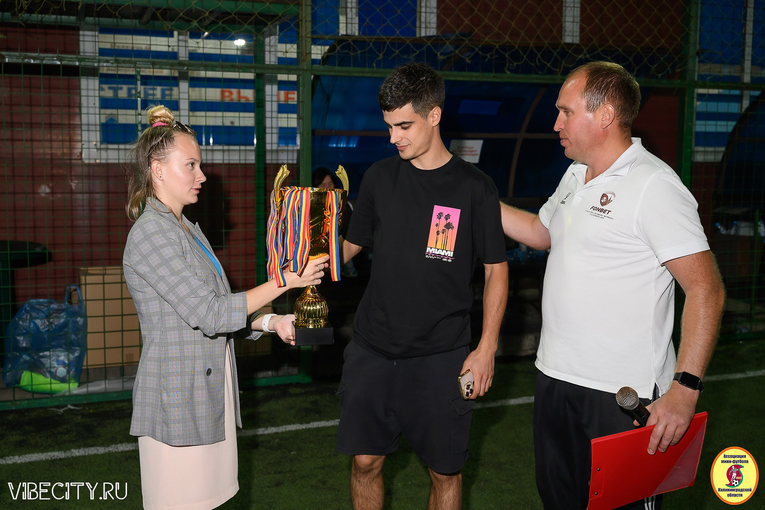 ФИНАЛЬНЫЕ ИГРЫ КУБКА МИНИ-ФУТБОЛЬНОЙ ЛИГИ И КУБКА КОРПОРАТИВНОЙ МФЛ 2025. VIBECITY.RU Вайб Сити Ру Фоторепортажи Фотоотчеты Калининград