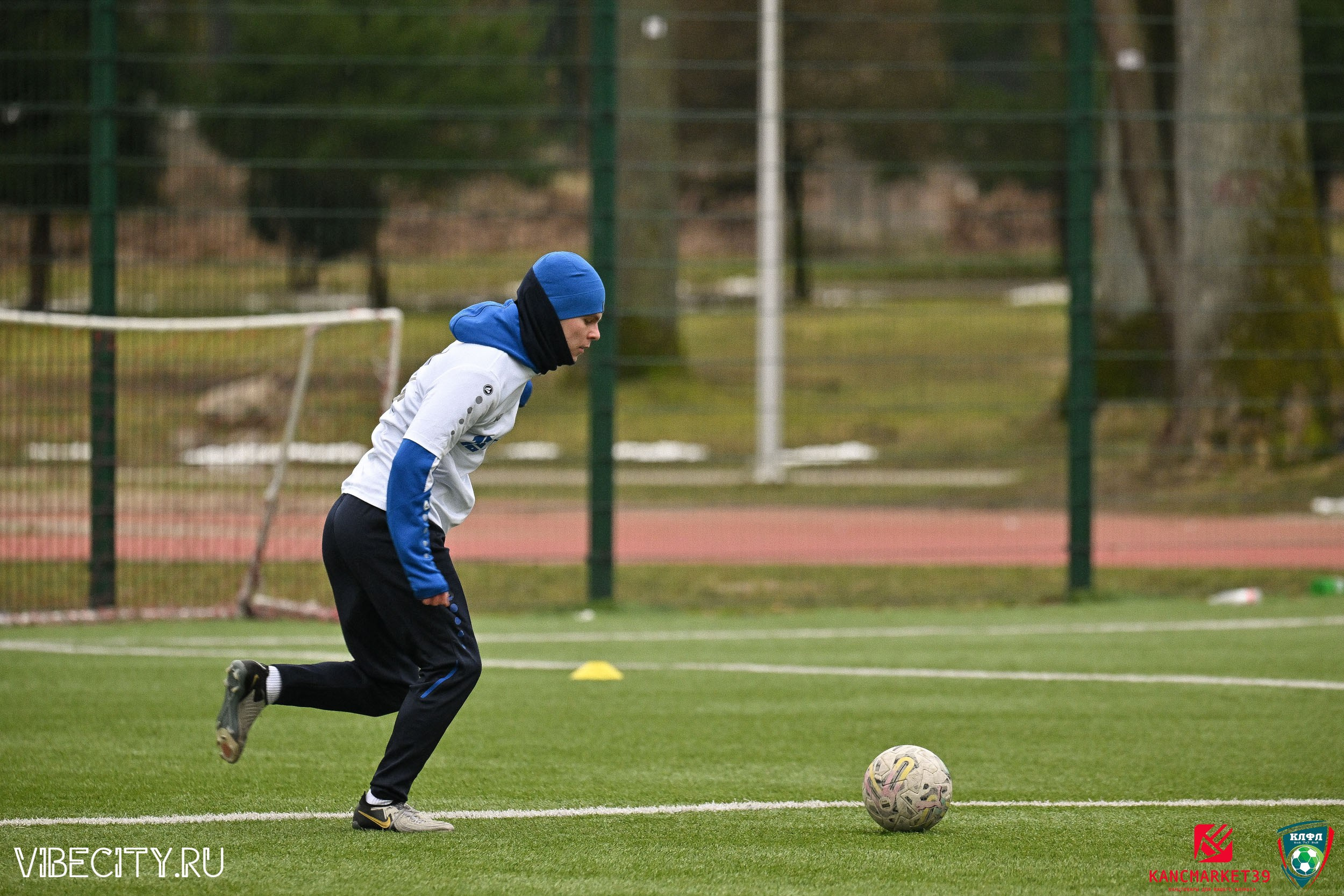 XX ЧЕМПИОНАТ КАЛИНИНГРАДСКОЙ ЛФЛ КАНЦМАРКЕТ39 сезона 2024–2025 гг. VIBECITY.RU Вайб Сити Ру Фоторепортажи Фотоотчеты Калининград