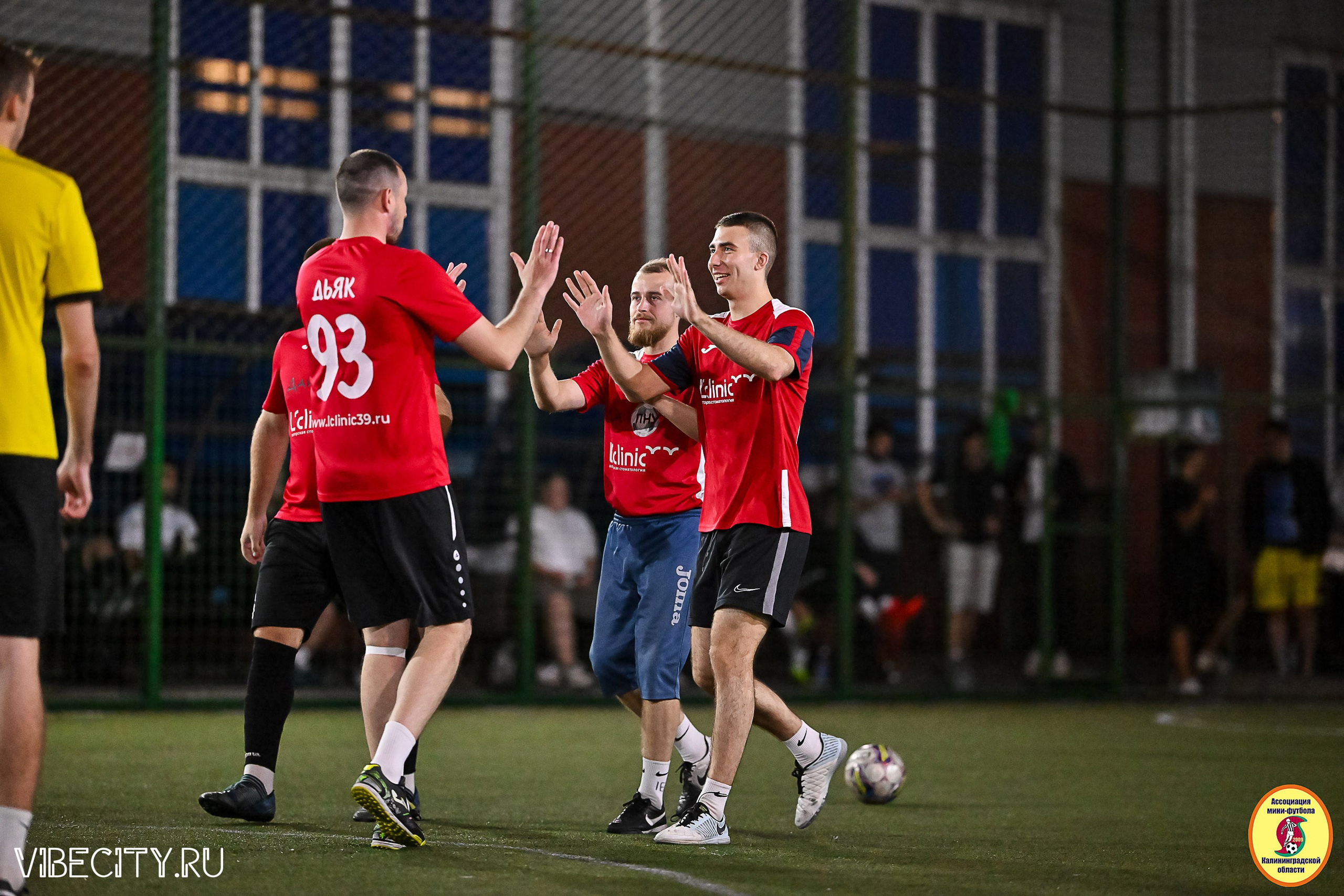 ФИНАЛЬНЫЕ ИГРЫ КУБКА МИНИ-ФУТБОЛЬНОЙ ЛИГИ И КУБКА КОРПОРАТИВНОЙ МФЛ 2025. VIBECITY.RU Вайб Сити Ру Фоторепортажи Фотоотчеты Калининград
