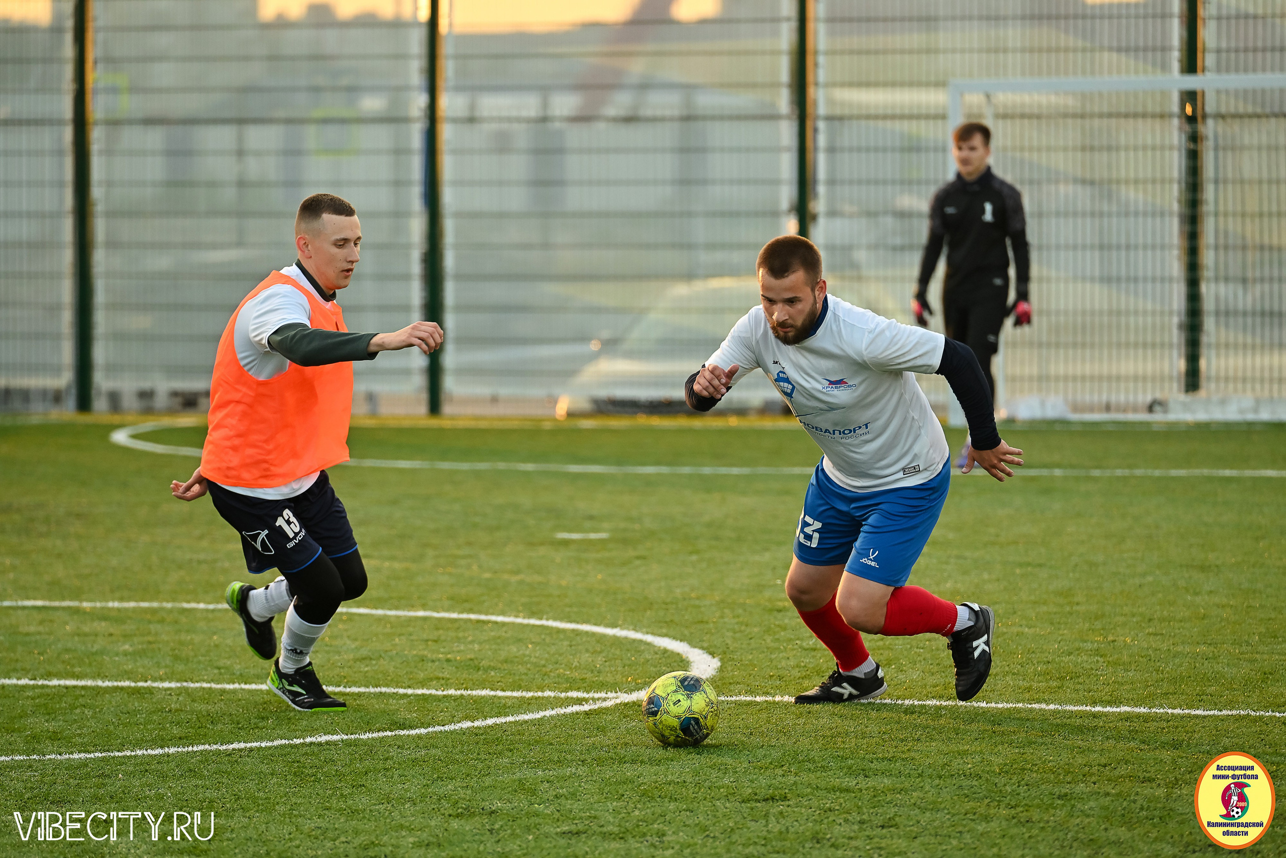 ИГРЫ МИНИ-ФУТБОЛЬНОЙ И КОРПОРАТИВНОЙ ЛИГИ. VIBECITY.RU Вайб Сити Ру Фоторепортажи Фотоотчеты Калининград