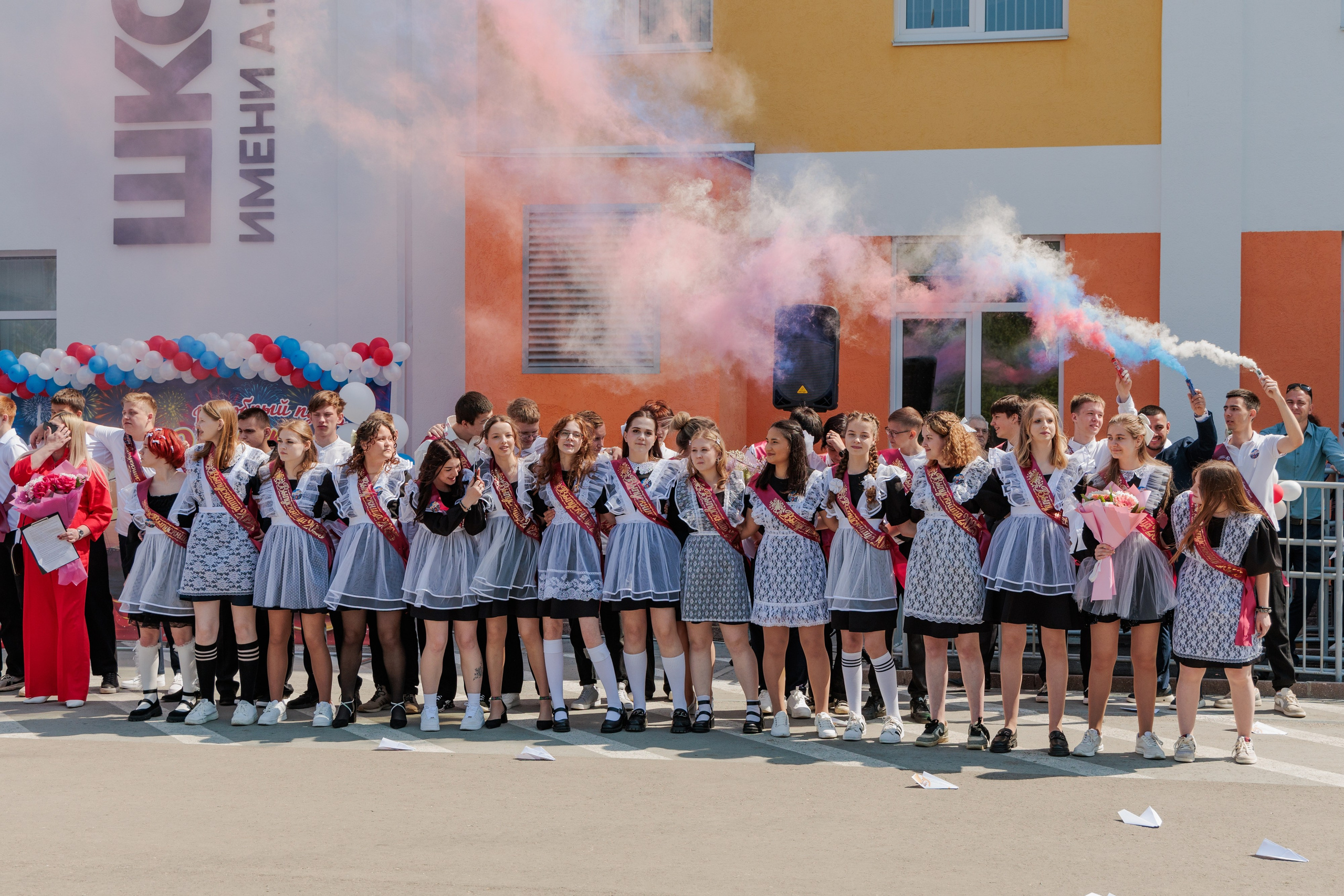 Последний звонок 2025 — фото 9 класса, школьный альбом, выпускной. Фотограф Нижний Новгород Мария Китаева
