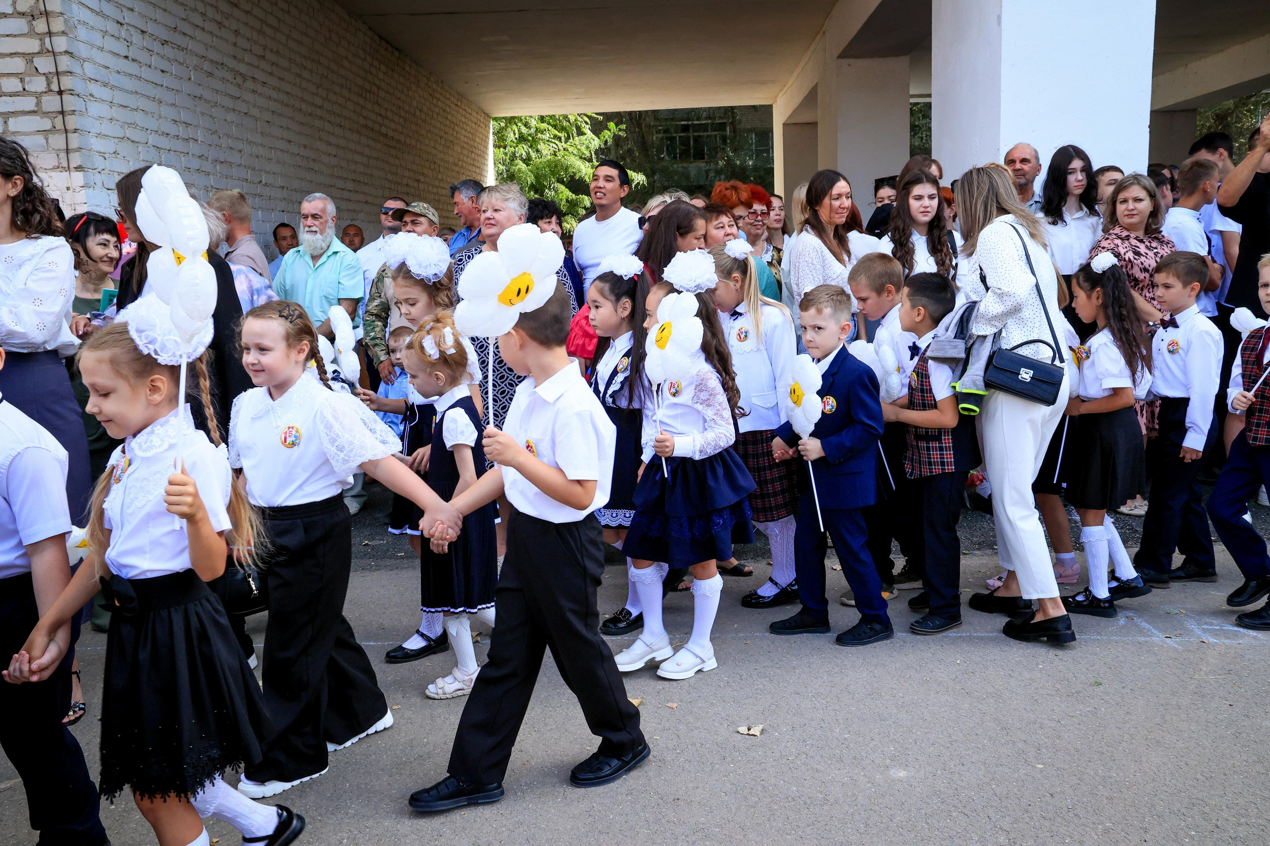 ШКОЛА 1 СЕНТЯБРЯ. Свадебный фотограф — видеограф в г. Астрахань Екатерина Юмашева