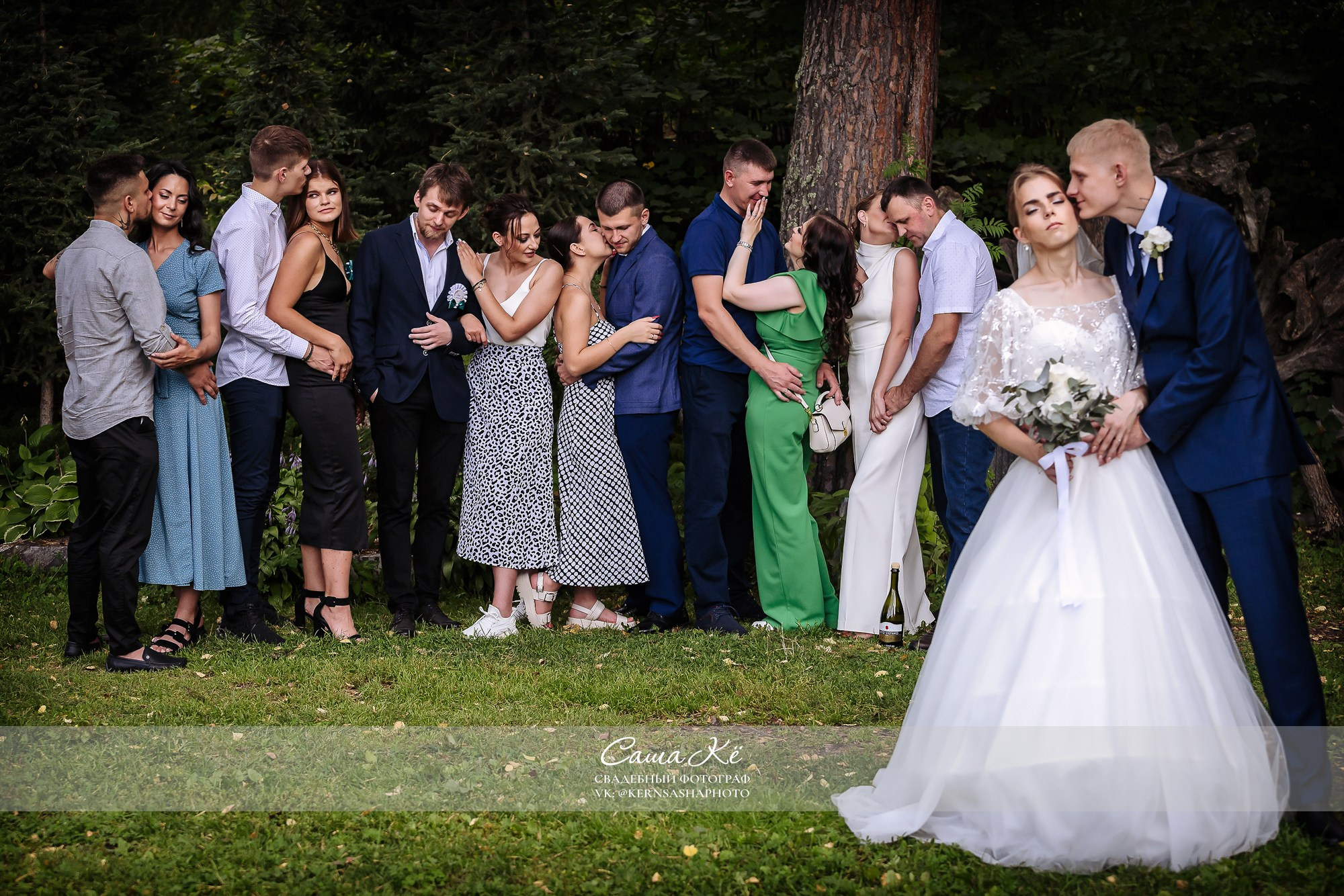 Свадебная фотосессия A&B в Ботаническом саду Академгородка. Свадебный, семейный и event фотограф в Новосибирске и Новосибирской области Саша Кё