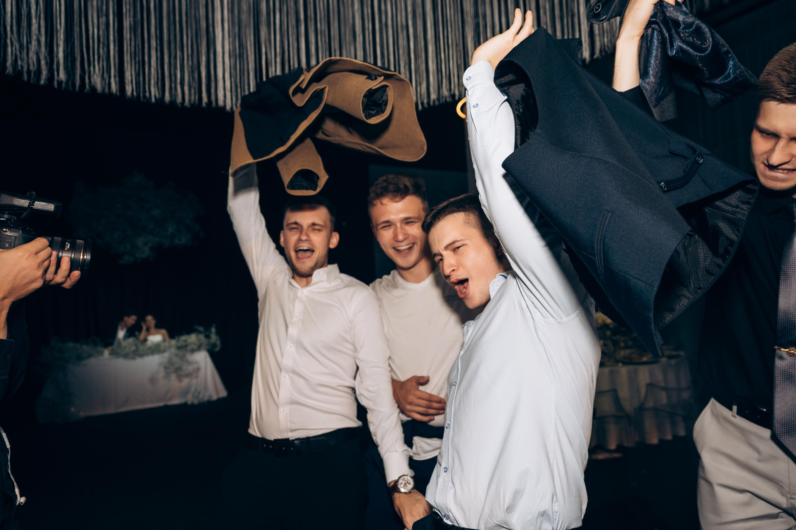 ОДНА СВАДЬБА ПОЛНОСТЬЮ. Свадебный организатор в Ростове-на-Дону Яснов Роман