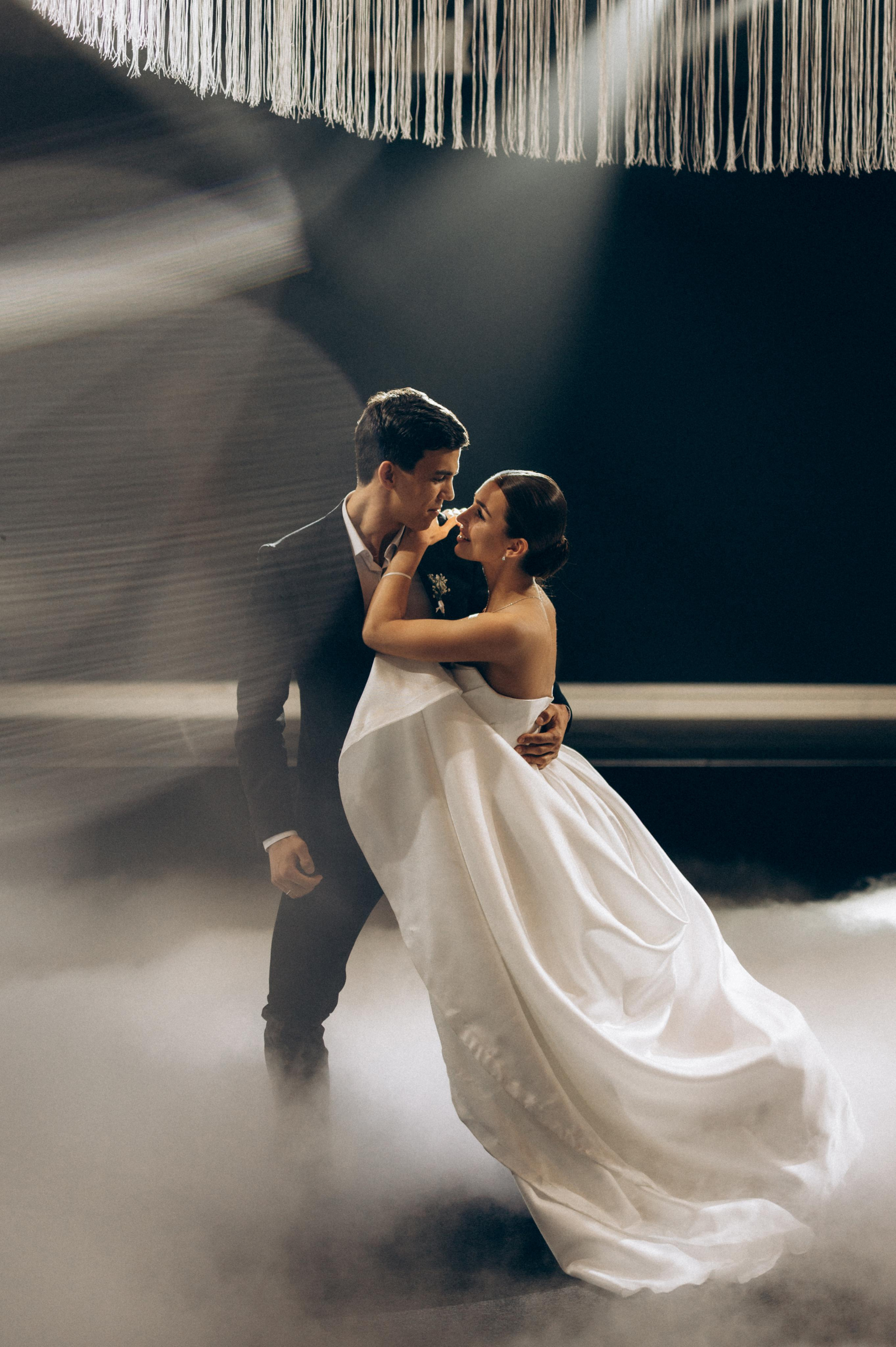 ОДНА СВАДЬБА ПОЛНОСТЬЮ. Свадебный организатор в Ростове-на-Дону Яснов Роман