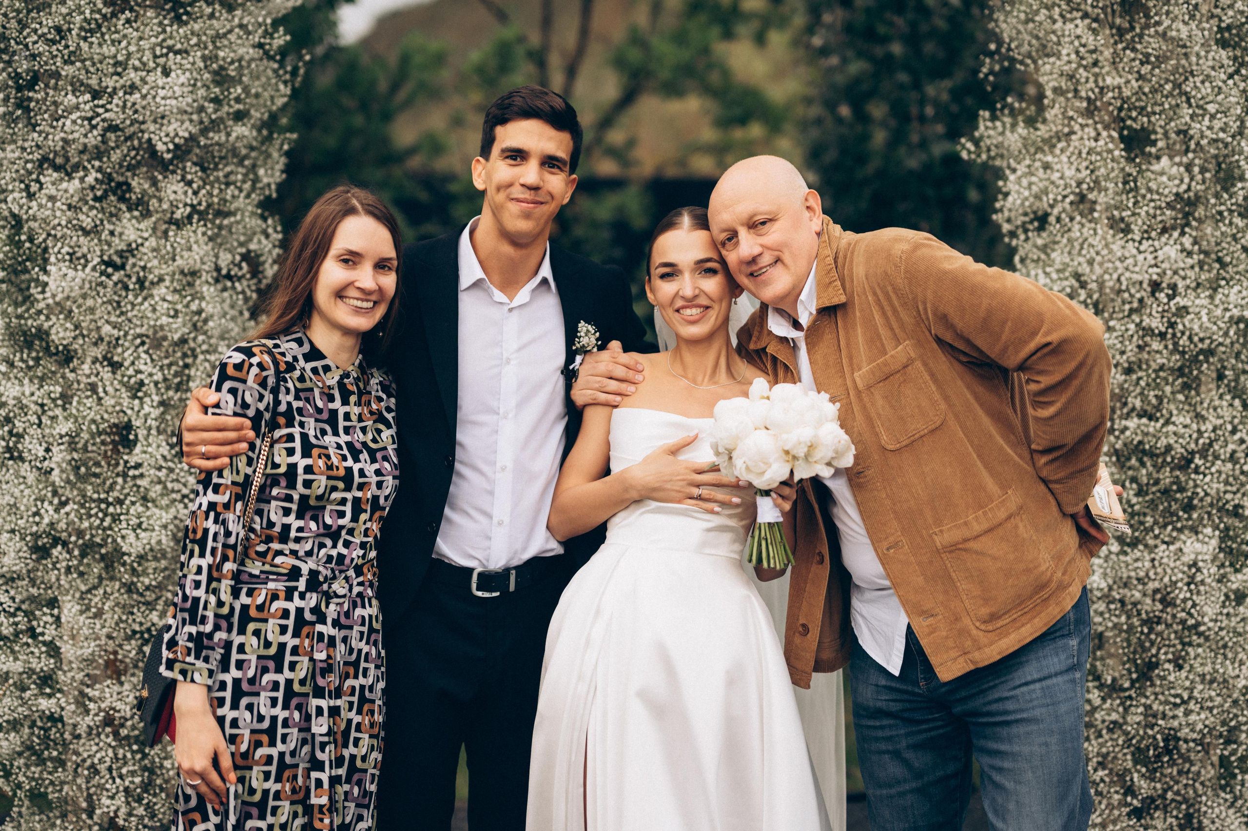 ОДНА СВАДЬБА ПОЛНОСТЬЮ. Свадебный организатор в Ростове-на-Дону Яснов Роман