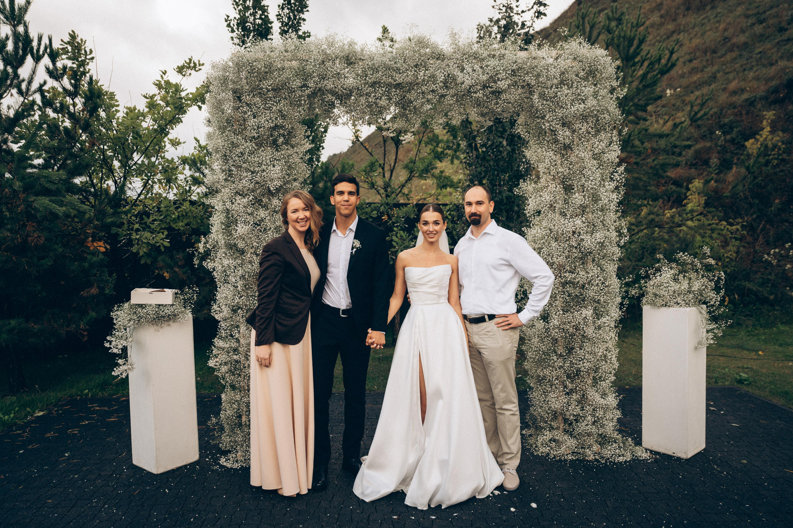 ОДНА СВАДЬБА ПОЛНОСТЬЮ. Свадебный организатор в Ростове-на-Дону Яснов Роман