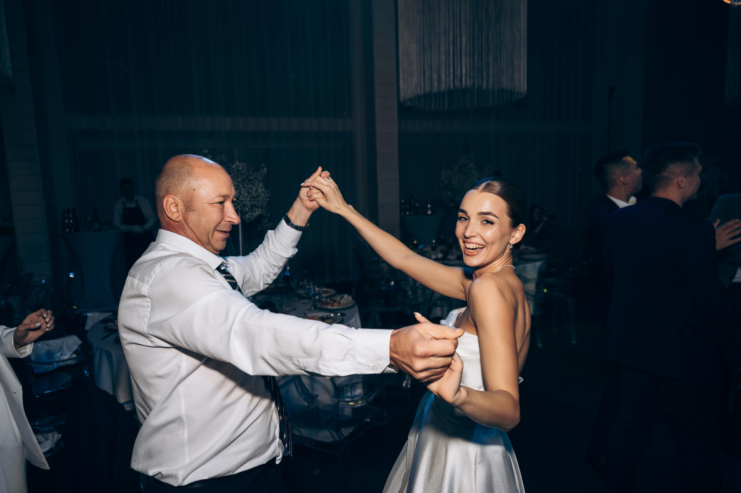 ОДНА СВАДЬБА ПОЛНОСТЬЮ. Свадебный организатор в Ростове-на-Дону Яснов Роман