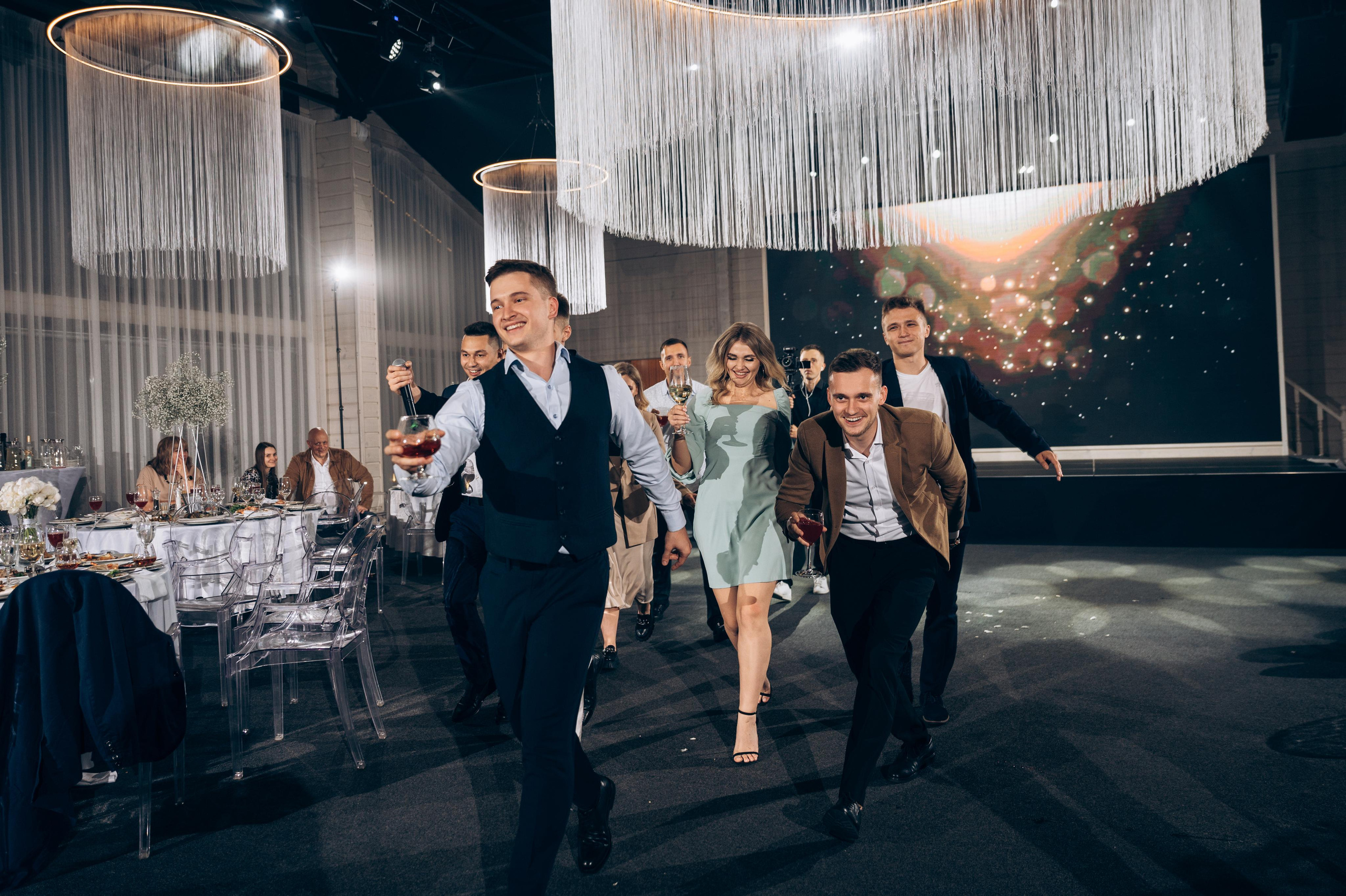 ОДНА СВАДЬБА ПОЛНОСТЬЮ. Свадебный организатор в Ростове-на-Дону Яснов Роман