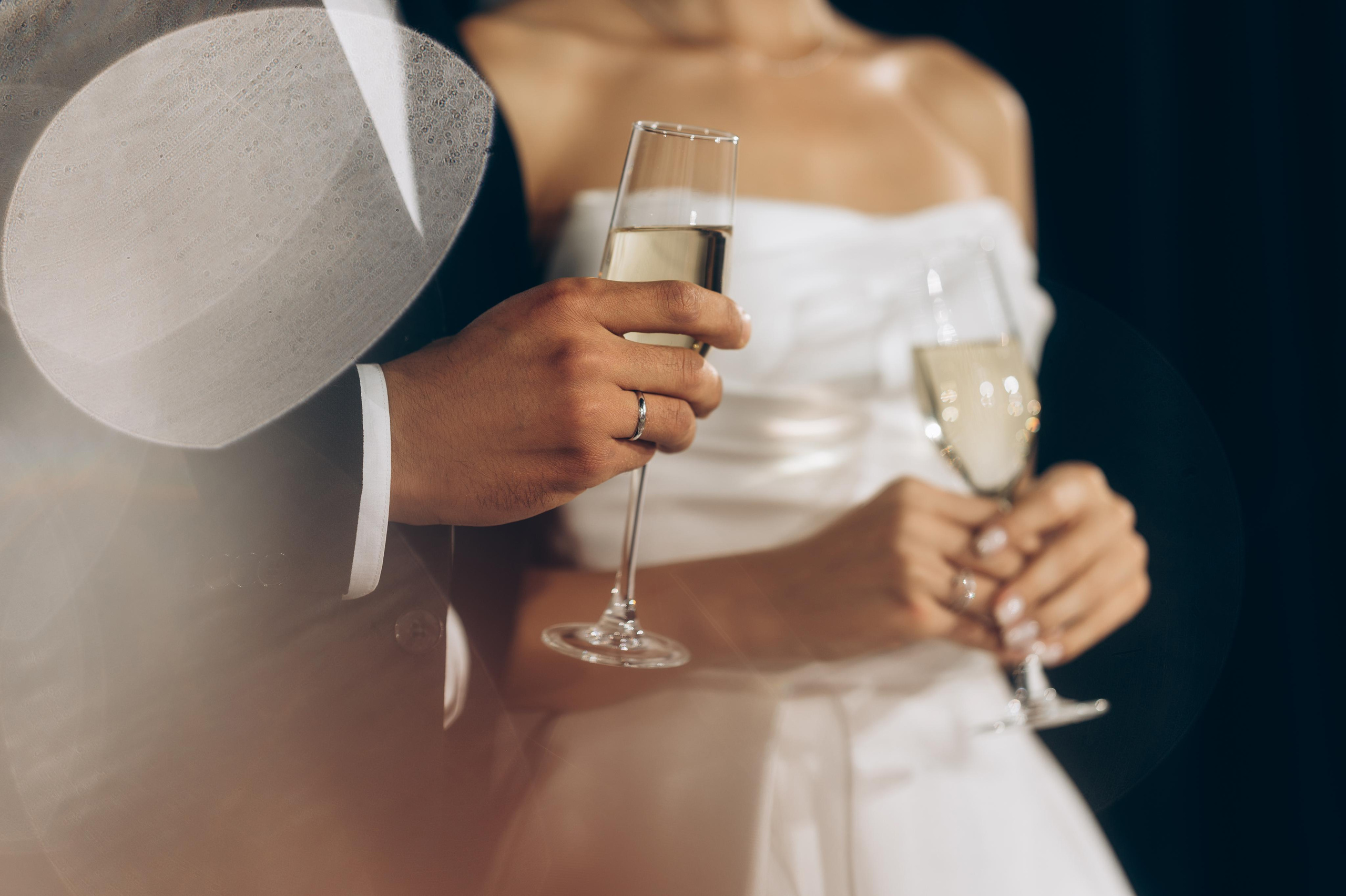 ОДНА СВАДЬБА ПОЛНОСТЬЮ. Свадебный организатор в Ростове-на-Дону Яснов Роман