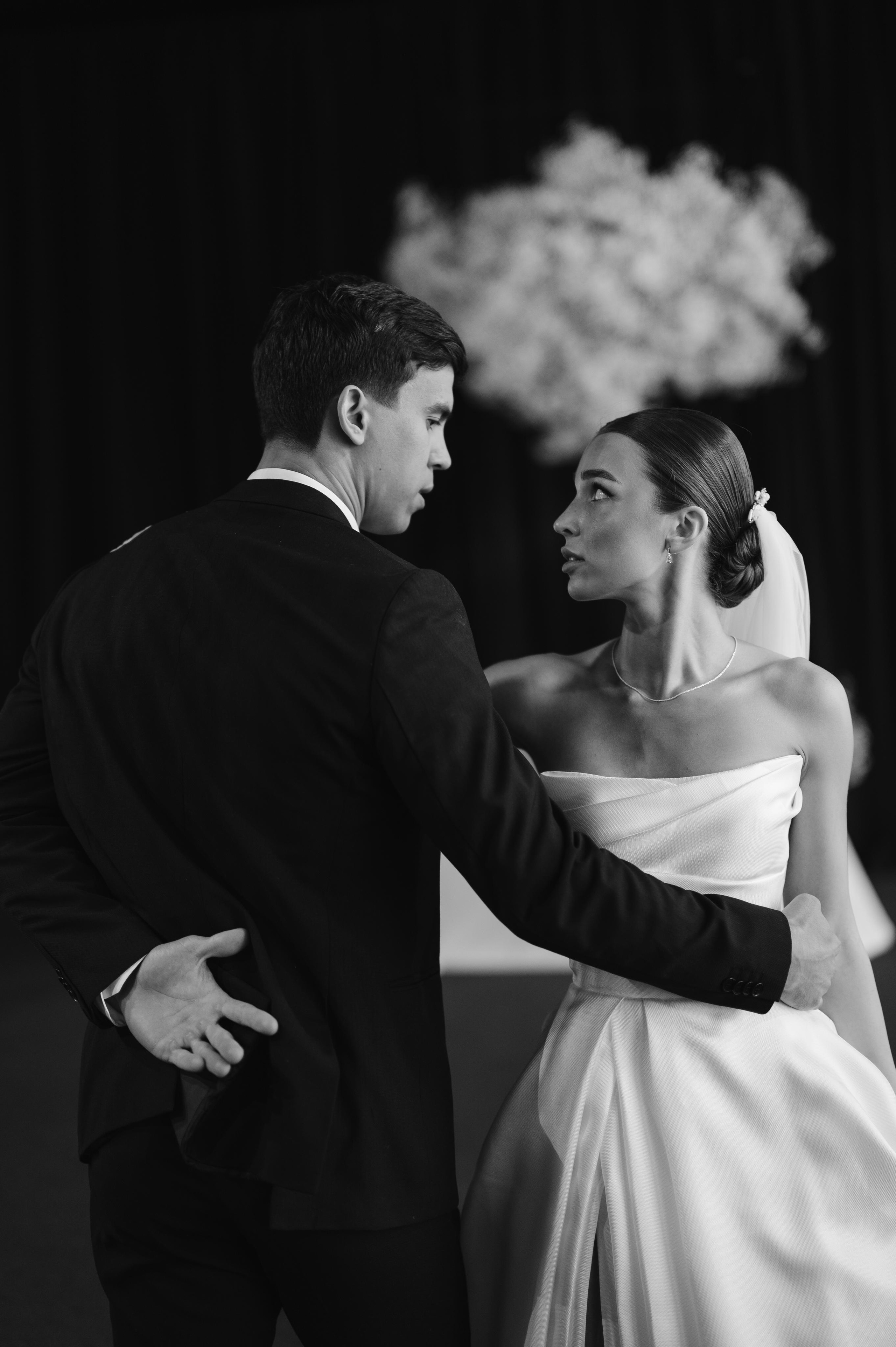 ОДНА СВАДЬБА ПОЛНОСТЬЮ. Свадебный организатор в Ростове-на-Дону Яснов Роман