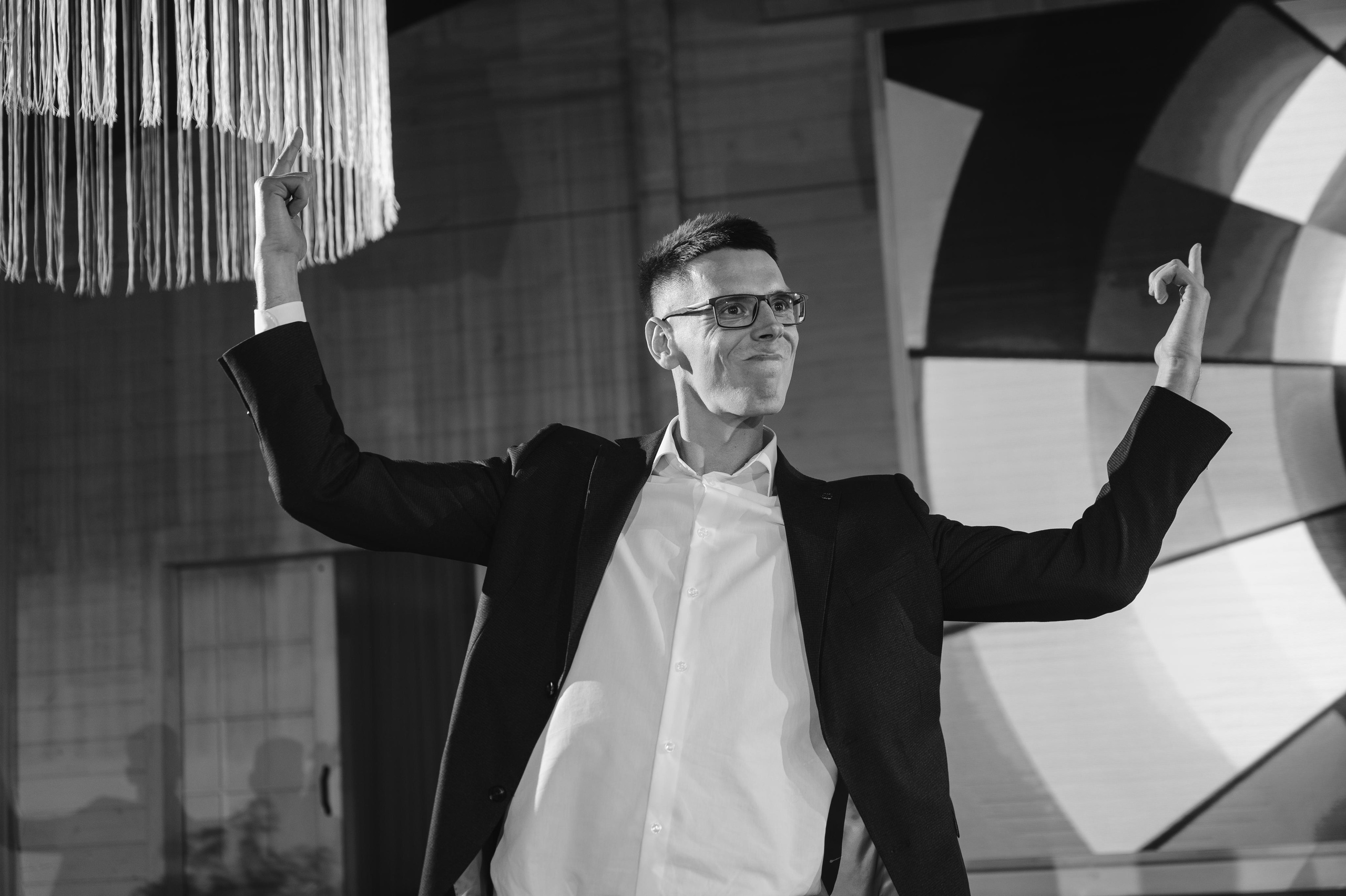 ОДНА СВАДЬБА ПОЛНОСТЬЮ. Свадебный организатор в Ростове-на-Дону Яснов Роман