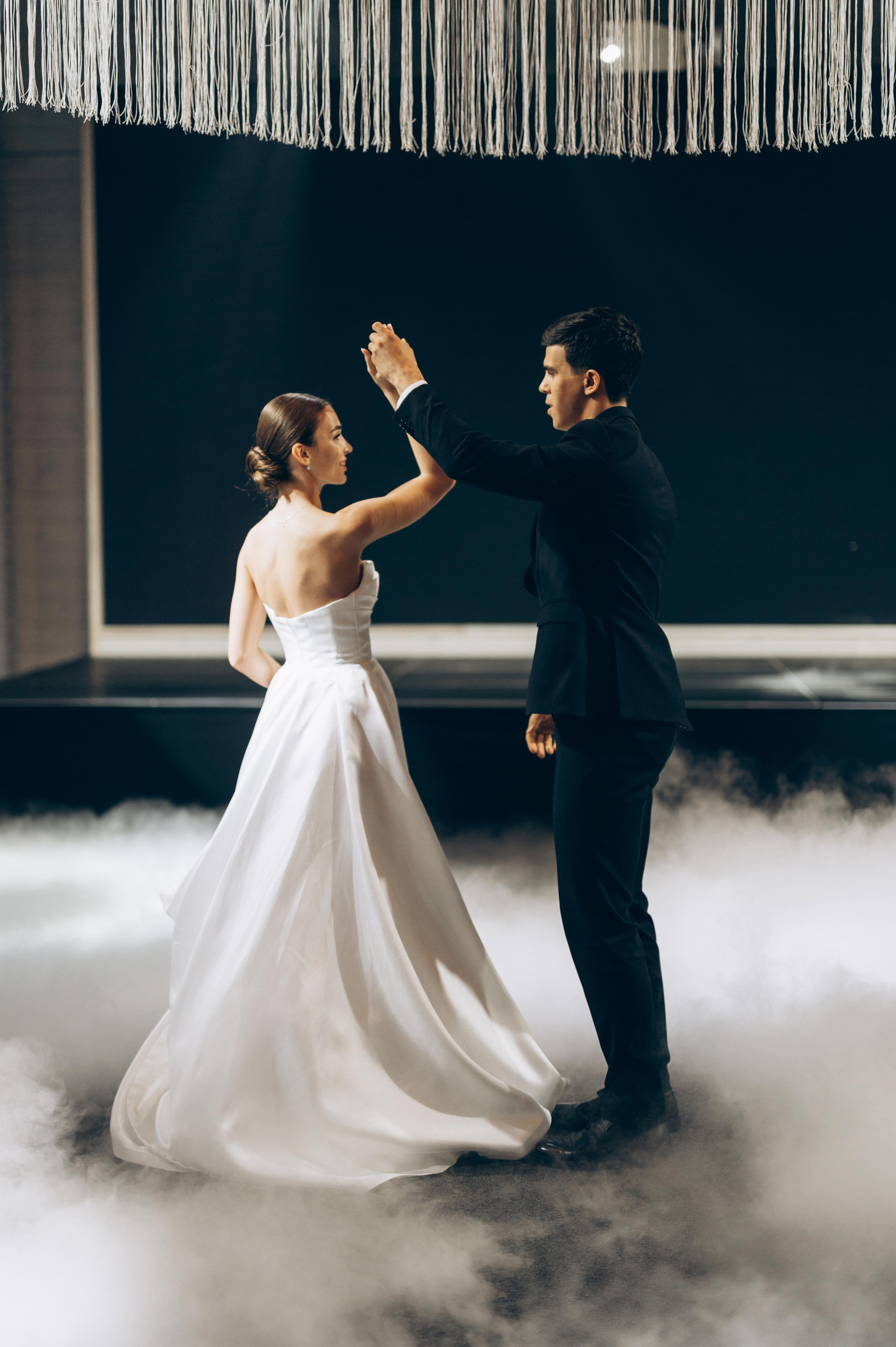 ОДНА СВАДЬБА ПОЛНОСТЬЮ. Свадебный организатор в Ростове-на-Дону Яснов Роман