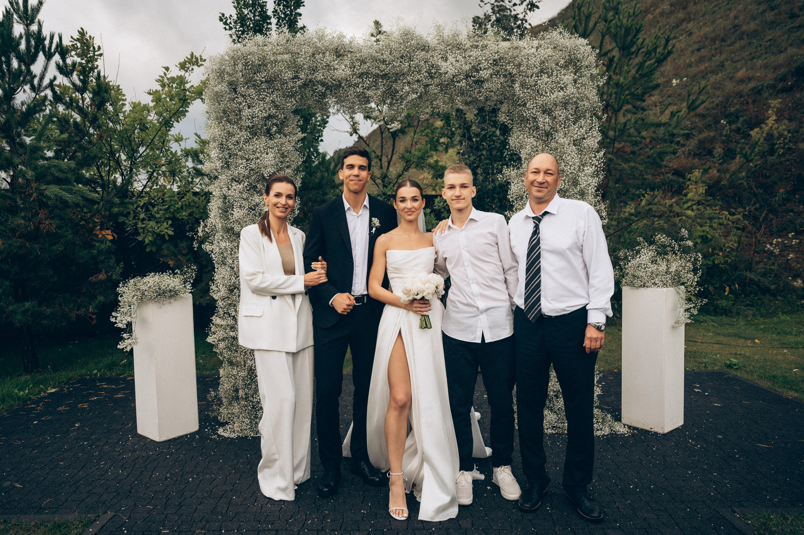 ОДНА СВАДЬБА ПОЛНОСТЬЮ. Свадебный организатор в Ростове-на-Дону Яснов Роман