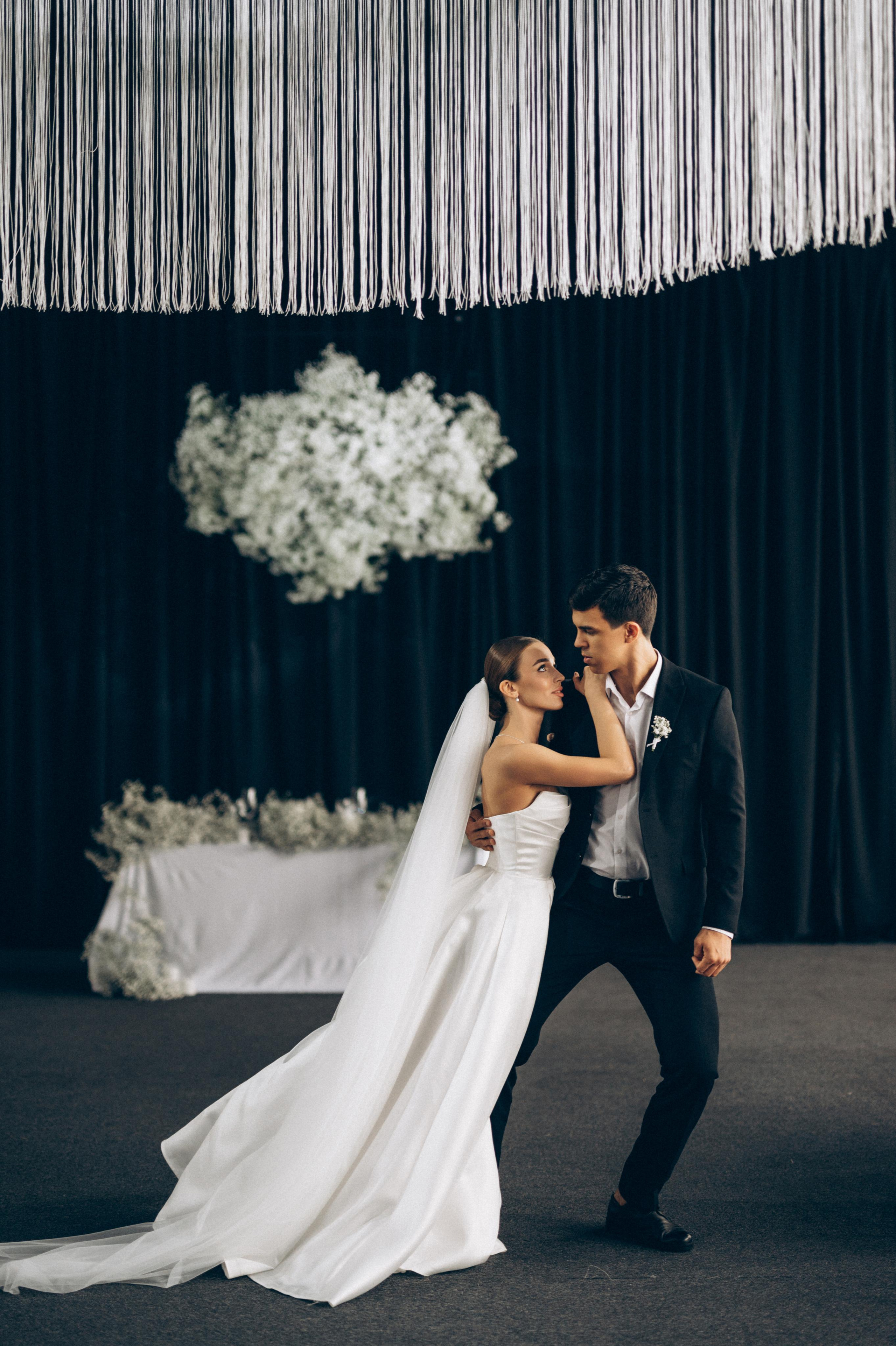 ОДНА СВАДЬБА ПОЛНОСТЬЮ. Свадебный организатор в Ростове-на-Дону Яснов Роман