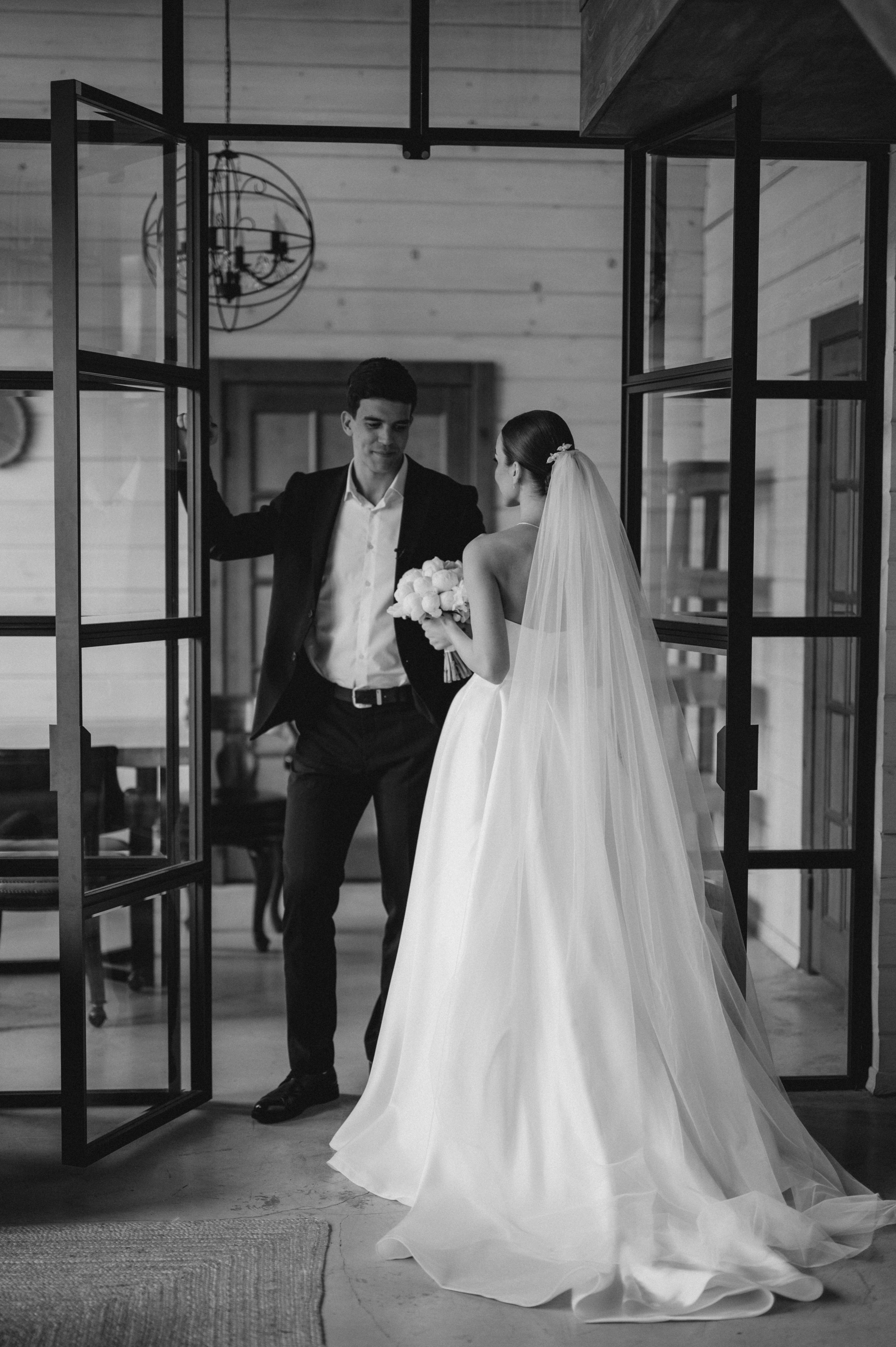 ОДНА СВАДЬБА ПОЛНОСТЬЮ. Свадебный организатор в Ростове-на-Дону Яснов Роман