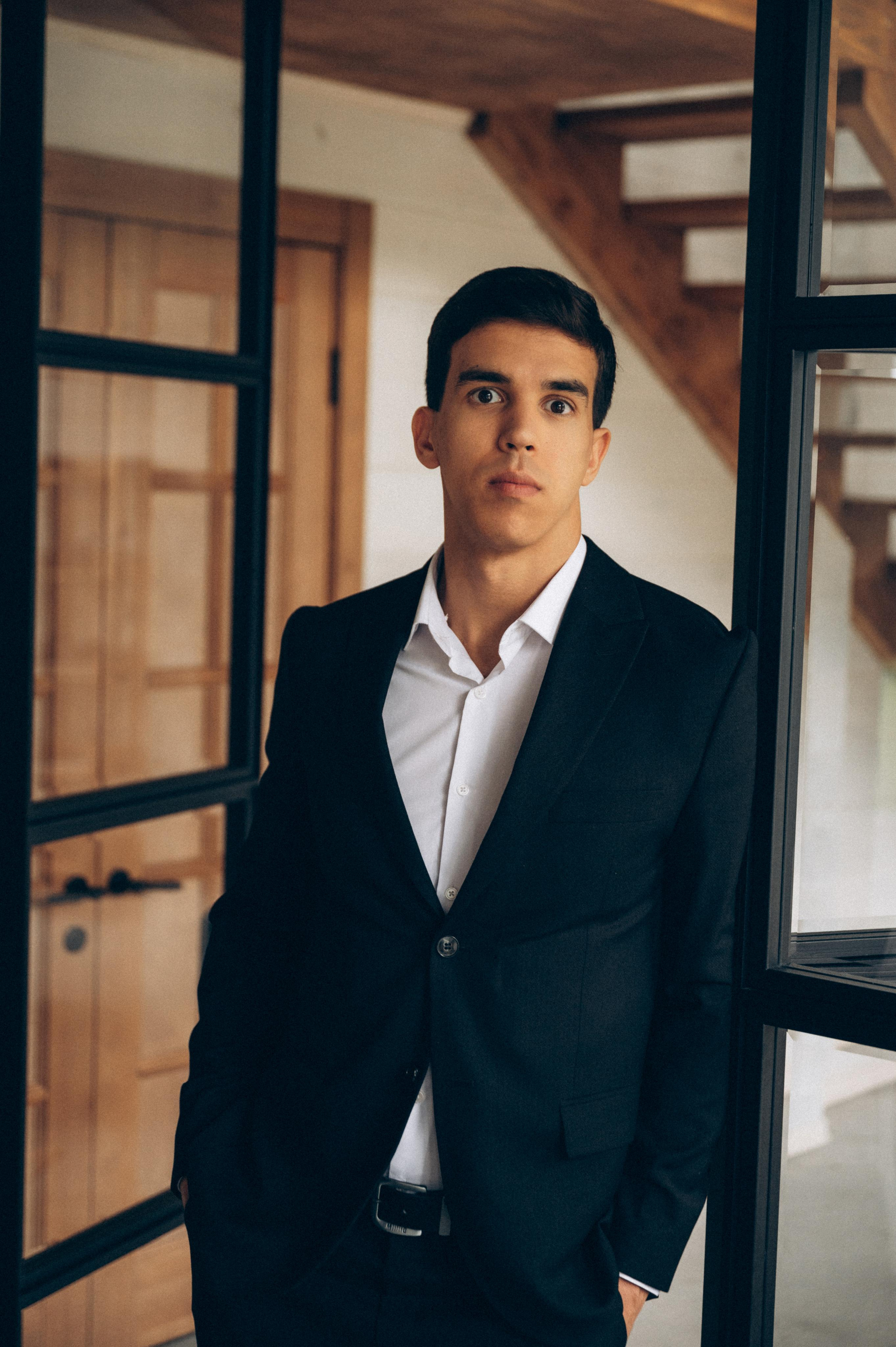 ОДНА СВАДЬБА ПОЛНОСТЬЮ. Свадебный организатор в Ростове-на-Дону Яснов Роман