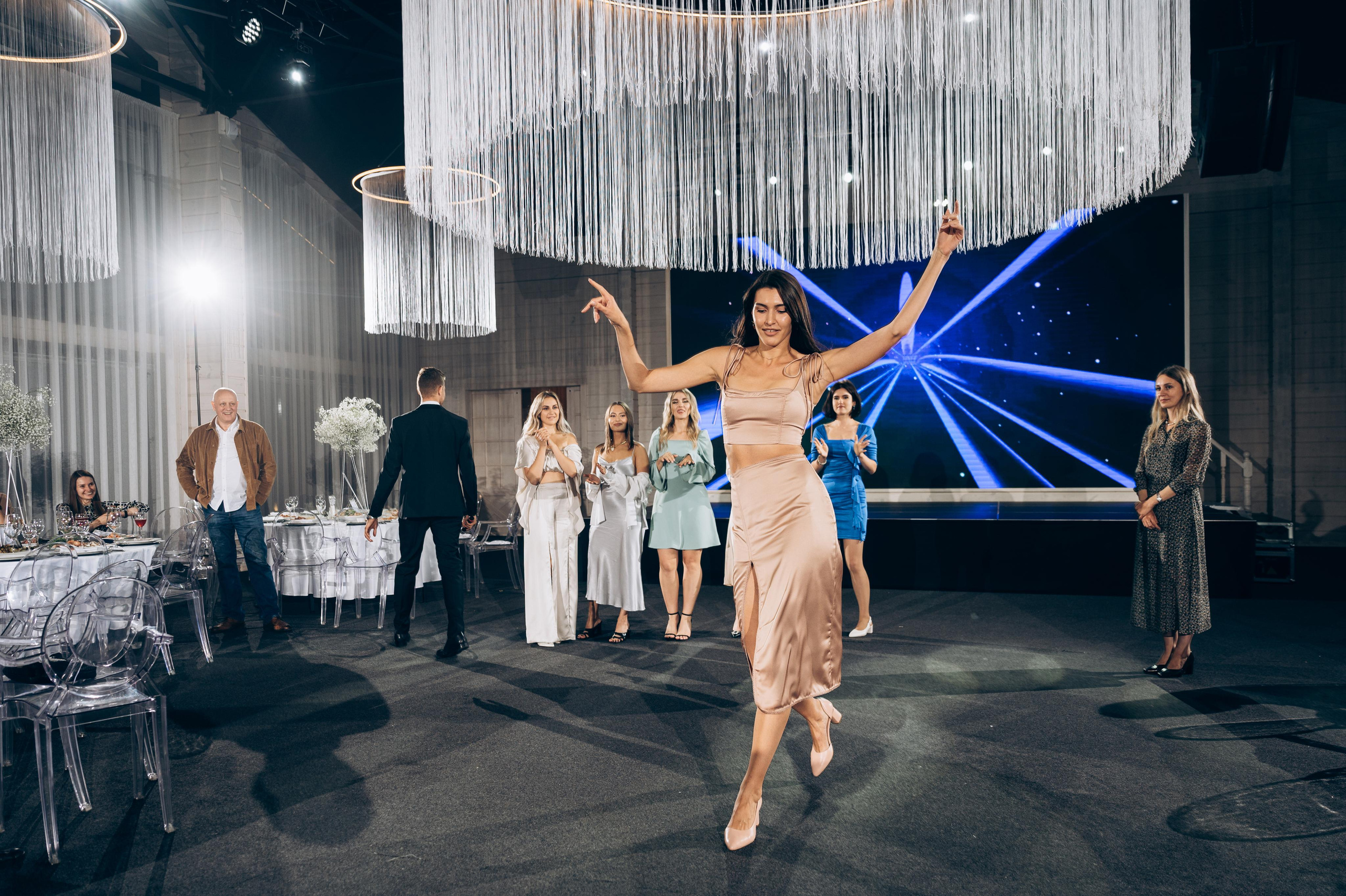 ОДНА СВАДЬБА ПОЛНОСТЬЮ. Свадебный организатор в Ростове-на-Дону Яснов Роман