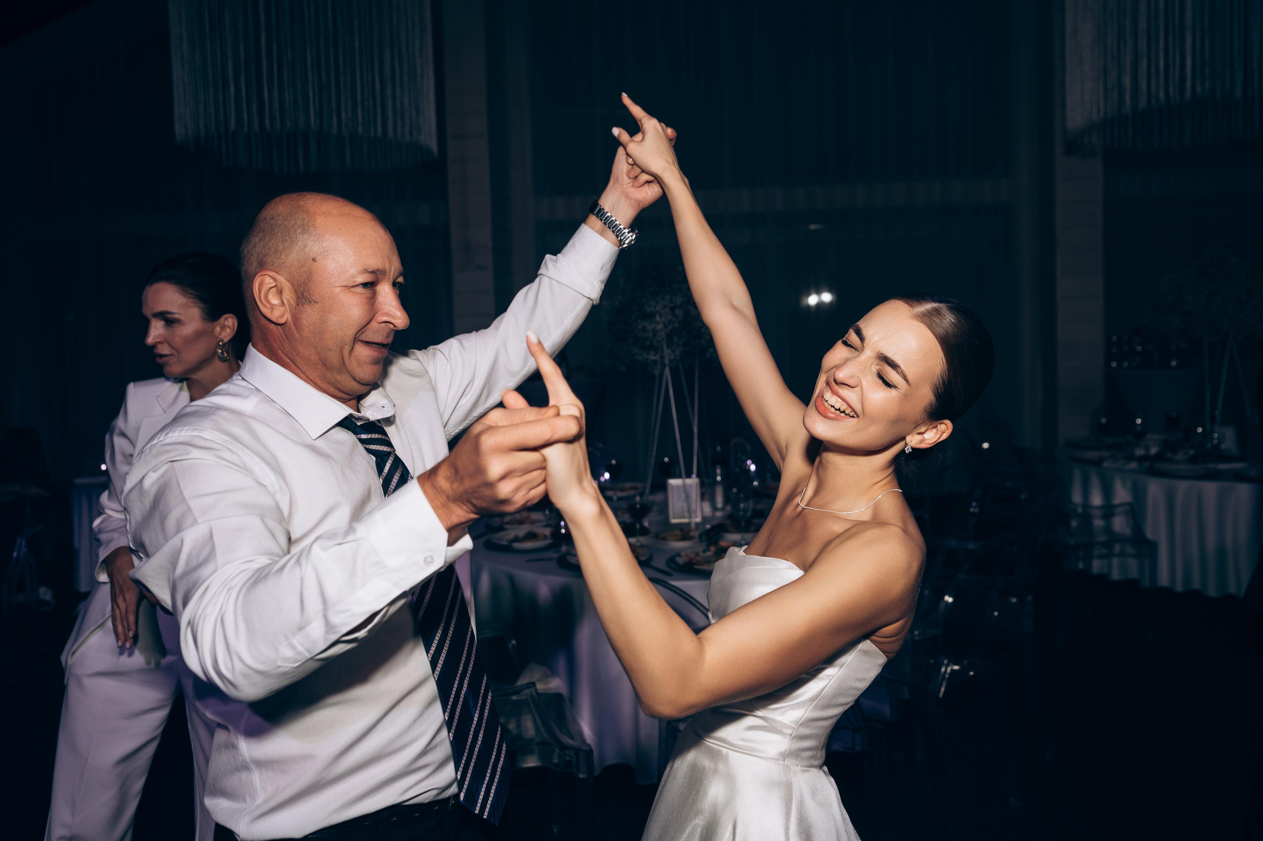 ОДНА СВАДЬБА ПОЛНОСТЬЮ. Свадебный организатор в Ростове-на-Дону Яснов Роман