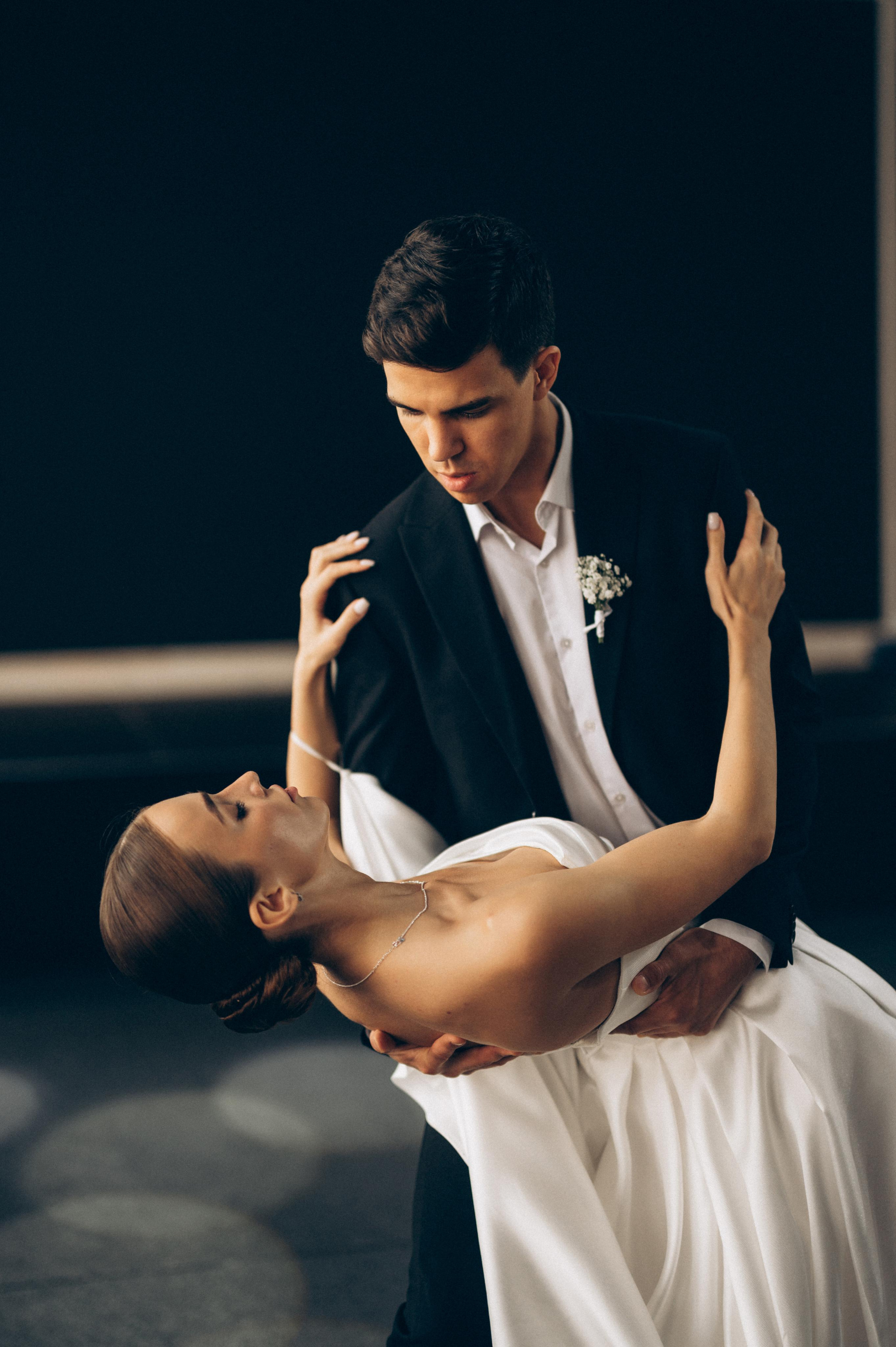 ОДНА СВАДЬБА ПОЛНОСТЬЮ. Свадебный организатор в Ростове-на-Дону Яснов Роман