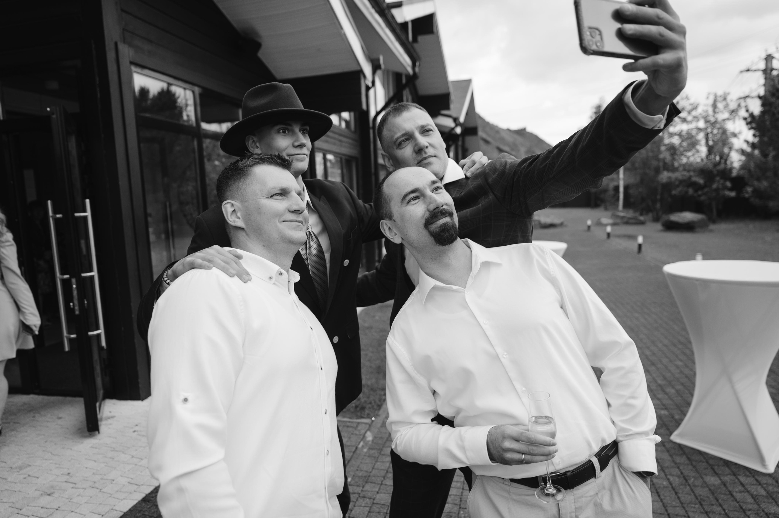 ОДНА СВАДЬБА ПОЛНОСТЬЮ. Свадебный организатор в Ростове-на-Дону Яснов Роман