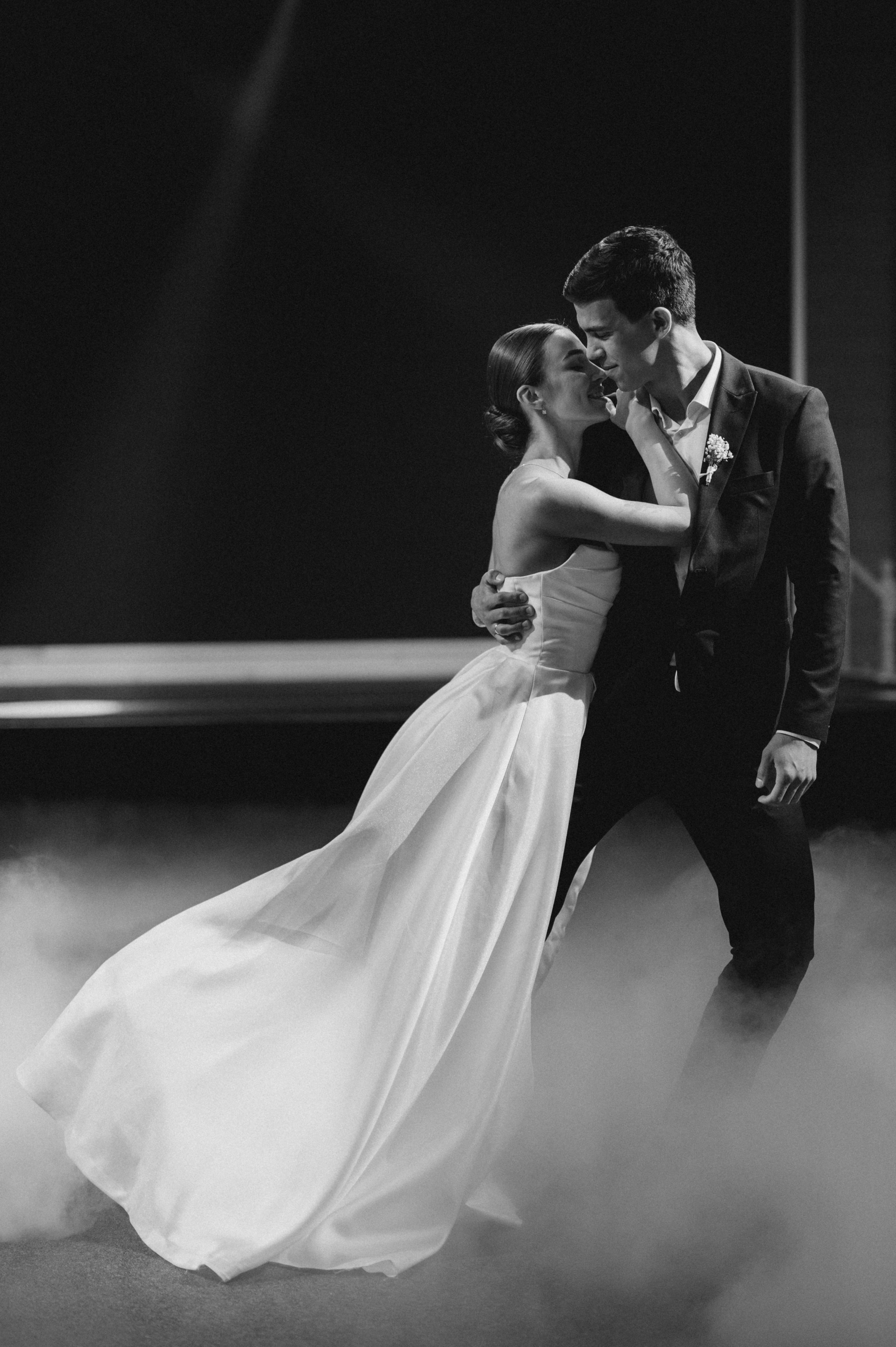 ОДНА СВАДЬБА ПОЛНОСТЬЮ. Свадебный организатор в Ростове-на-Дону Яснов Роман