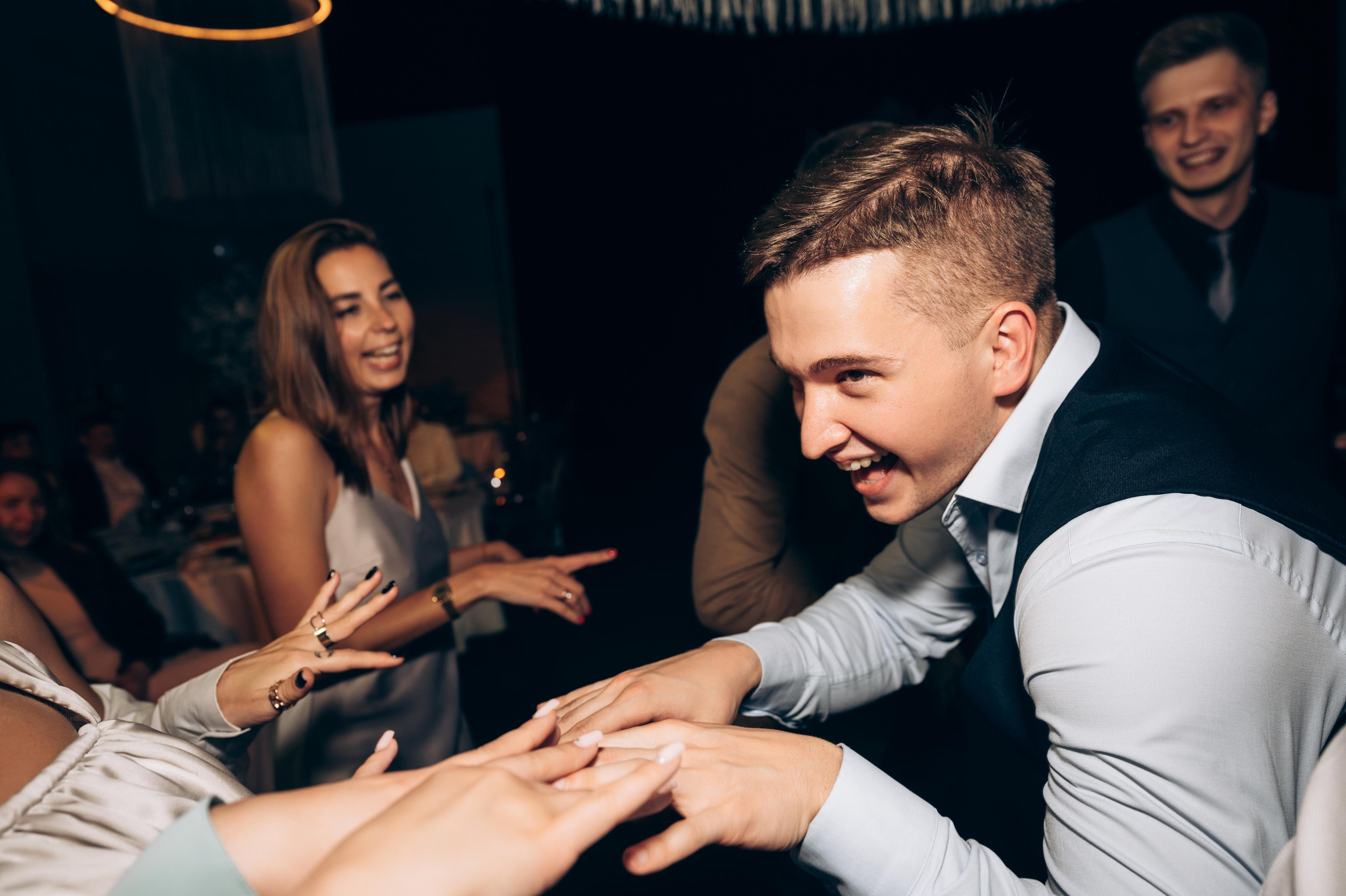 ОДНА СВАДЬБА ПОЛНОСТЬЮ. Свадебный организатор в Ростове-на-Дону Яснов Роман