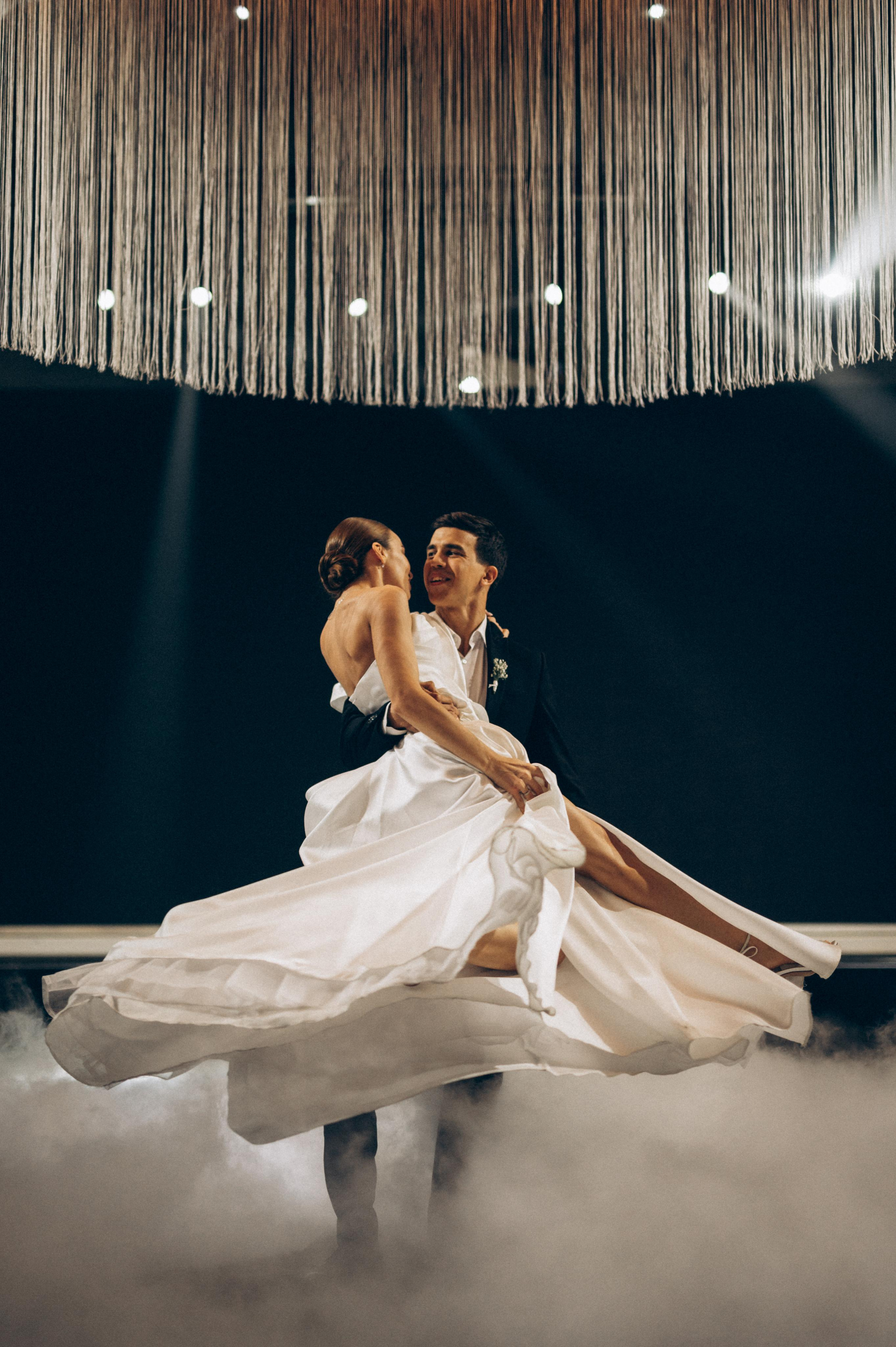 ОДНА СВАДЬБА ПОЛНОСТЬЮ. Свадебный организатор в Ростове-на-Дону Яснов Роман