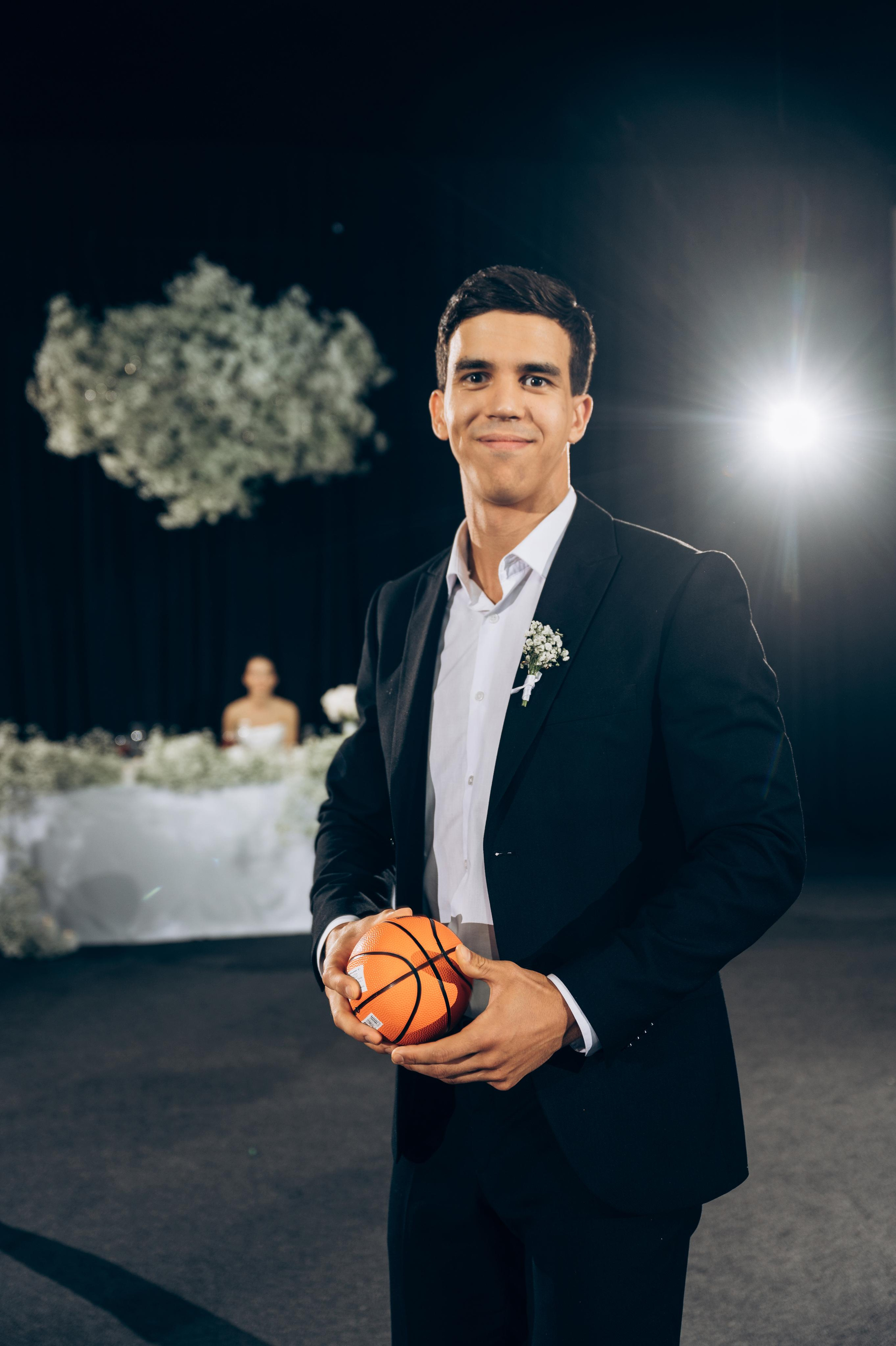 ОДНА СВАДЬБА ПОЛНОСТЬЮ. Свадебный организатор в Ростове-на-Дону Яснов Роман