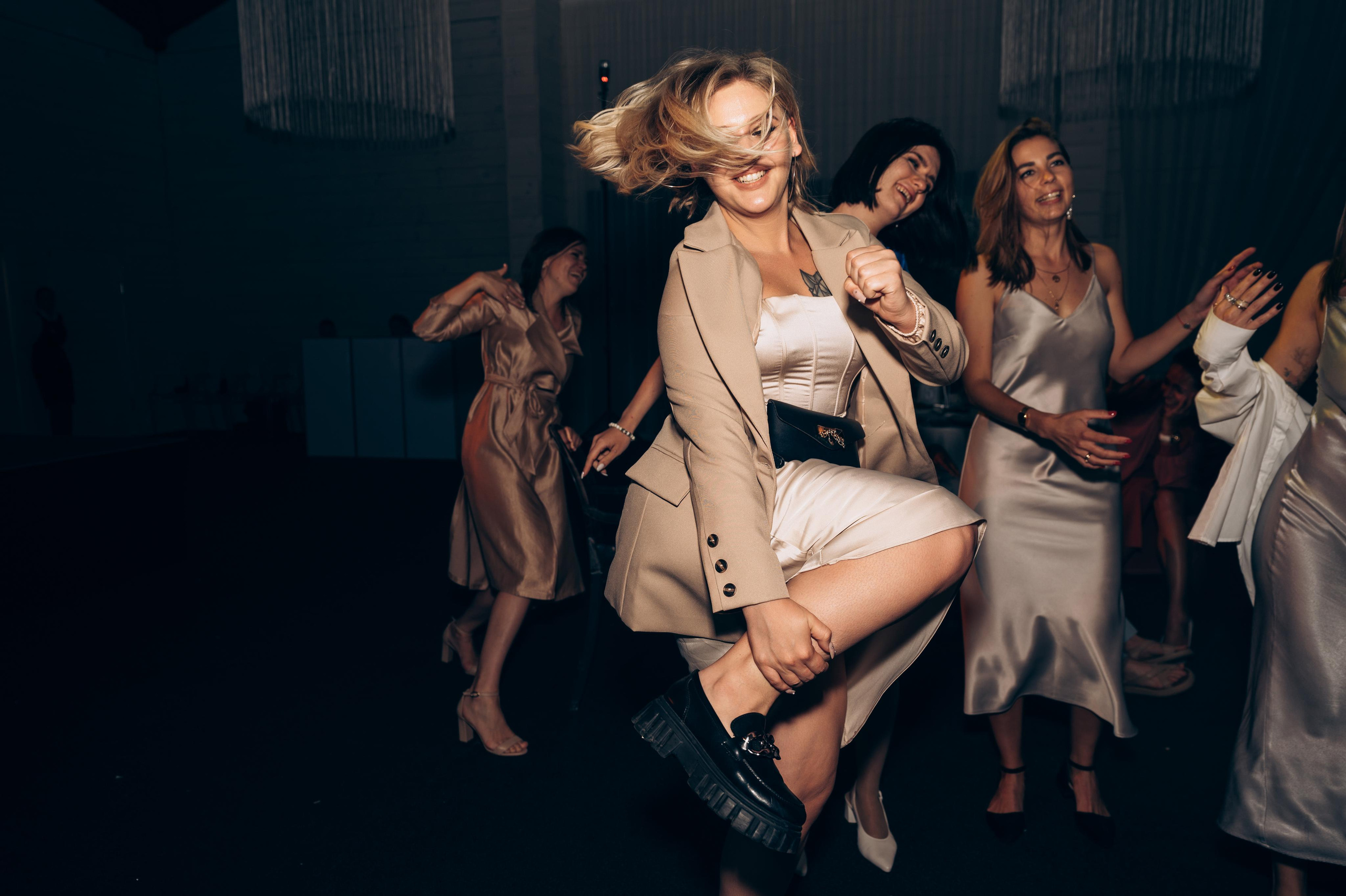 ОДНА СВАДЬБА ПОЛНОСТЬЮ. Свадебный организатор в Ростове-на-Дону Яснов Роман