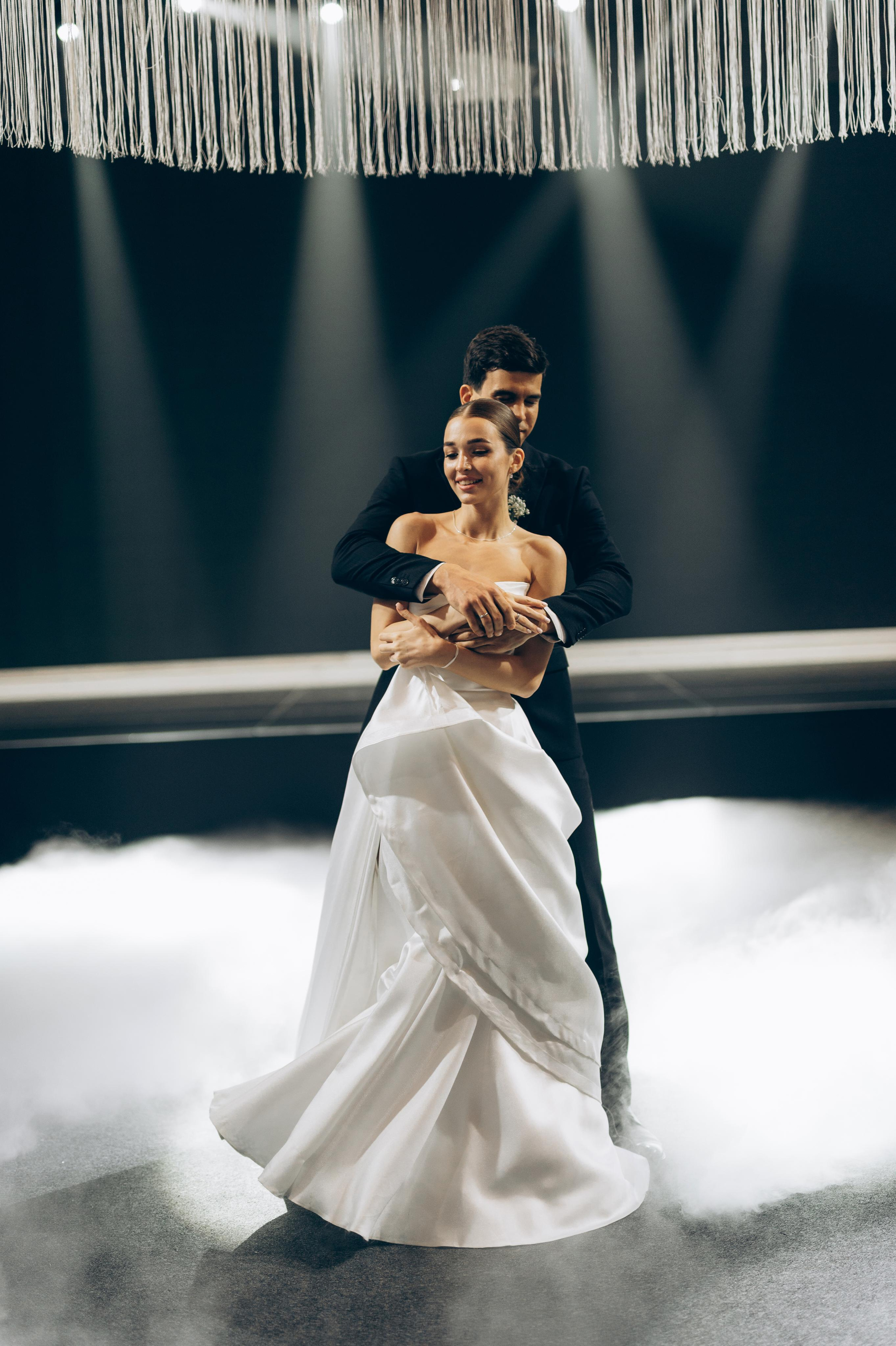 ОДНА СВАДЬБА ПОЛНОСТЬЮ. Свадебный организатор в Ростове-на-Дону Яснов Роман