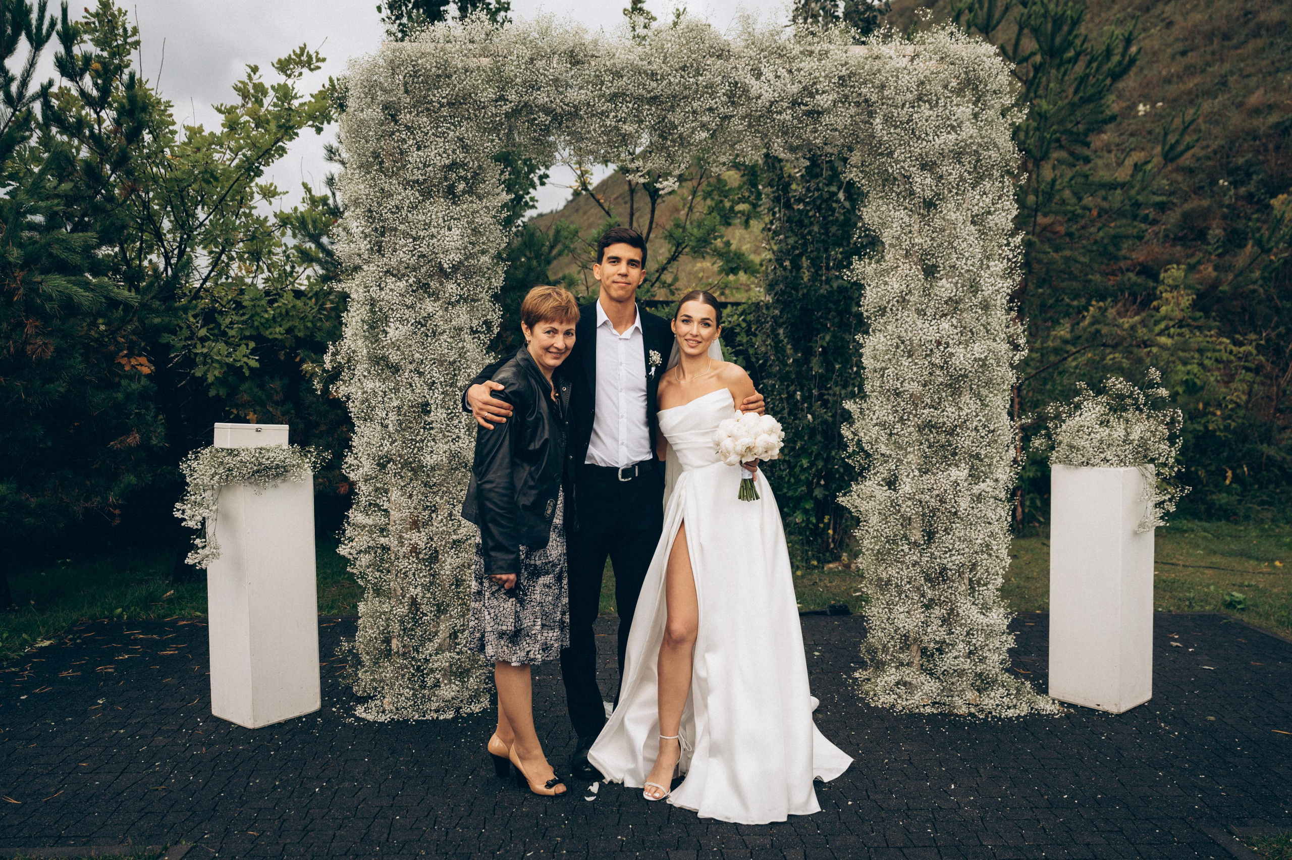 ОДНА СВАДЬБА ПОЛНОСТЬЮ. Свадебный организатор в Ростове-на-Дону Яснов Роман