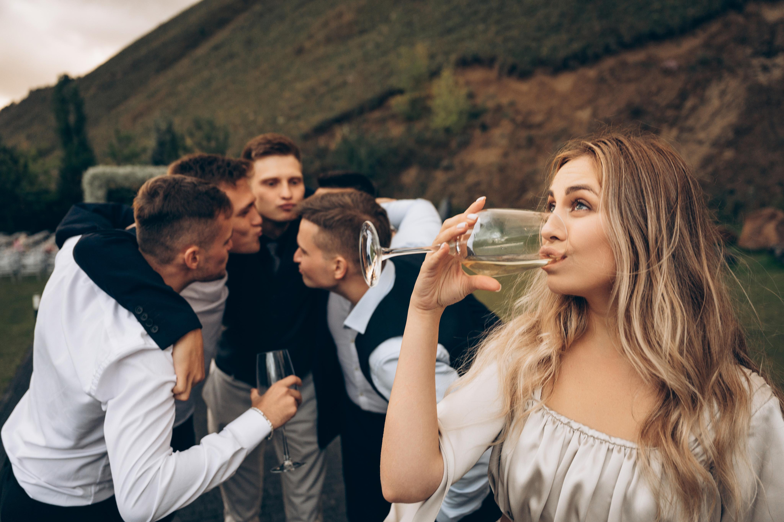 ОДНА СВАДЬБА ПОЛНОСТЬЮ. Свадебный организатор в Ростове-на-Дону Яснов Роман