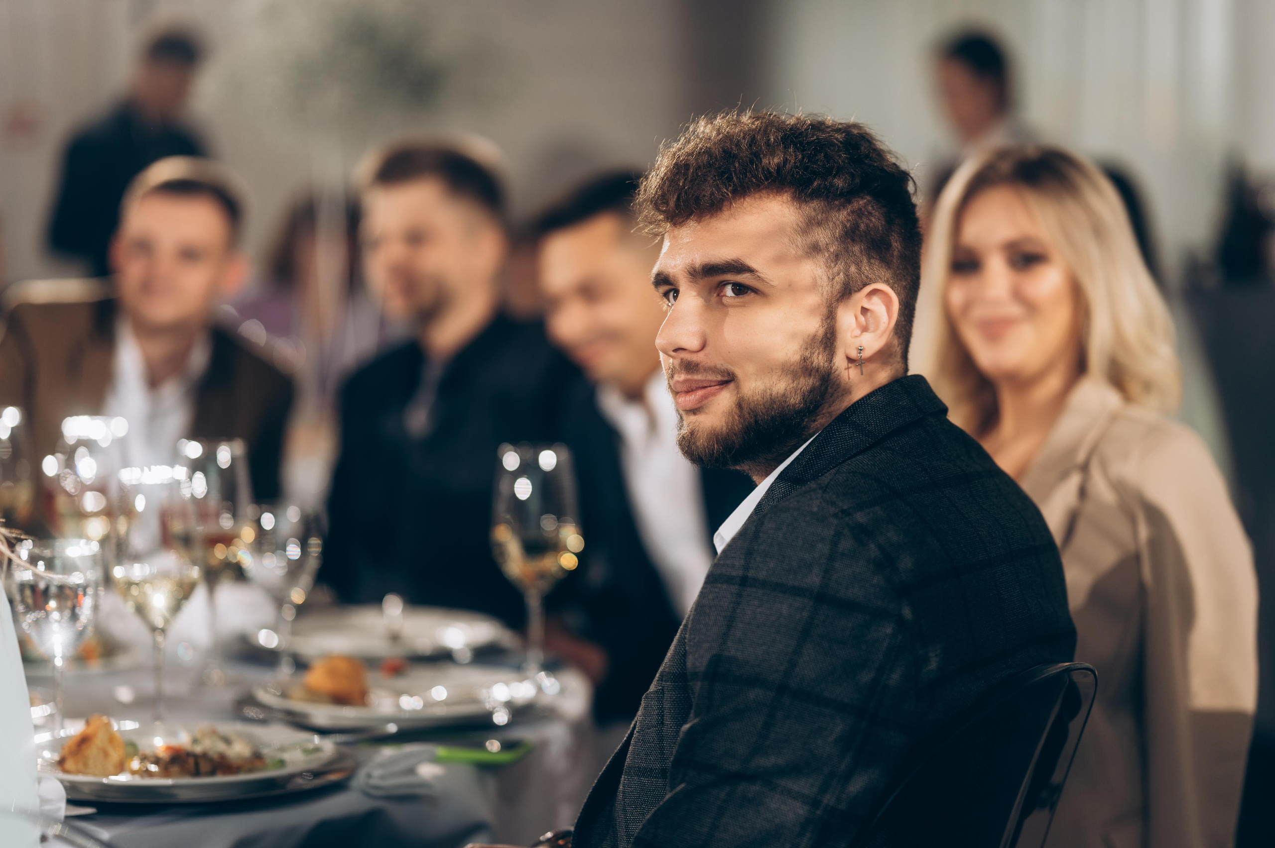 ОДНА СВАДЬБА ПОЛНОСТЬЮ. Свадебный организатор в Ростове-на-Дону Яснов Роман