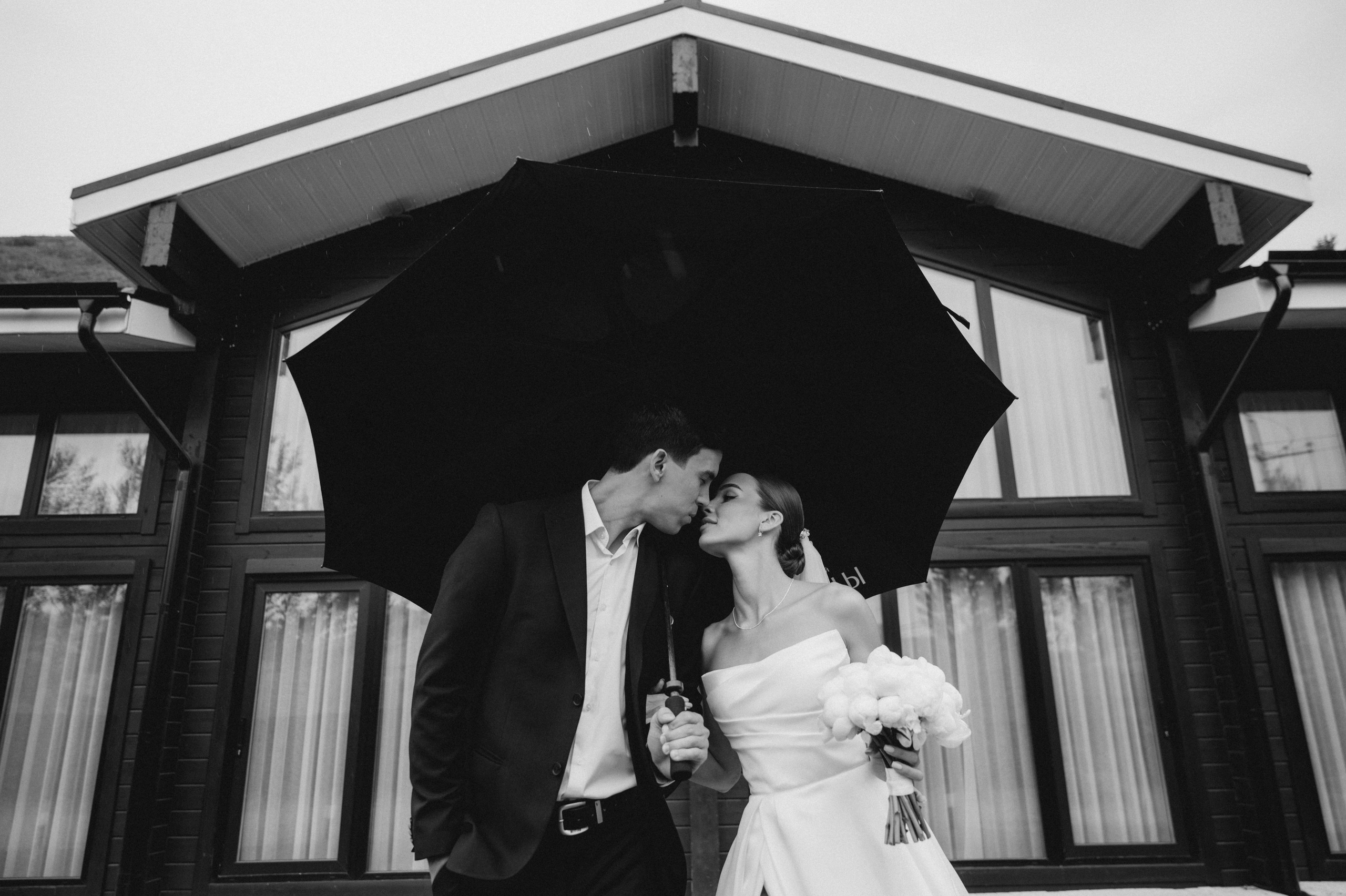 ОДНА СВАДЬБА ПОЛНОСТЬЮ. Свадебный организатор в Ростове-на-Дону Яснов Роман