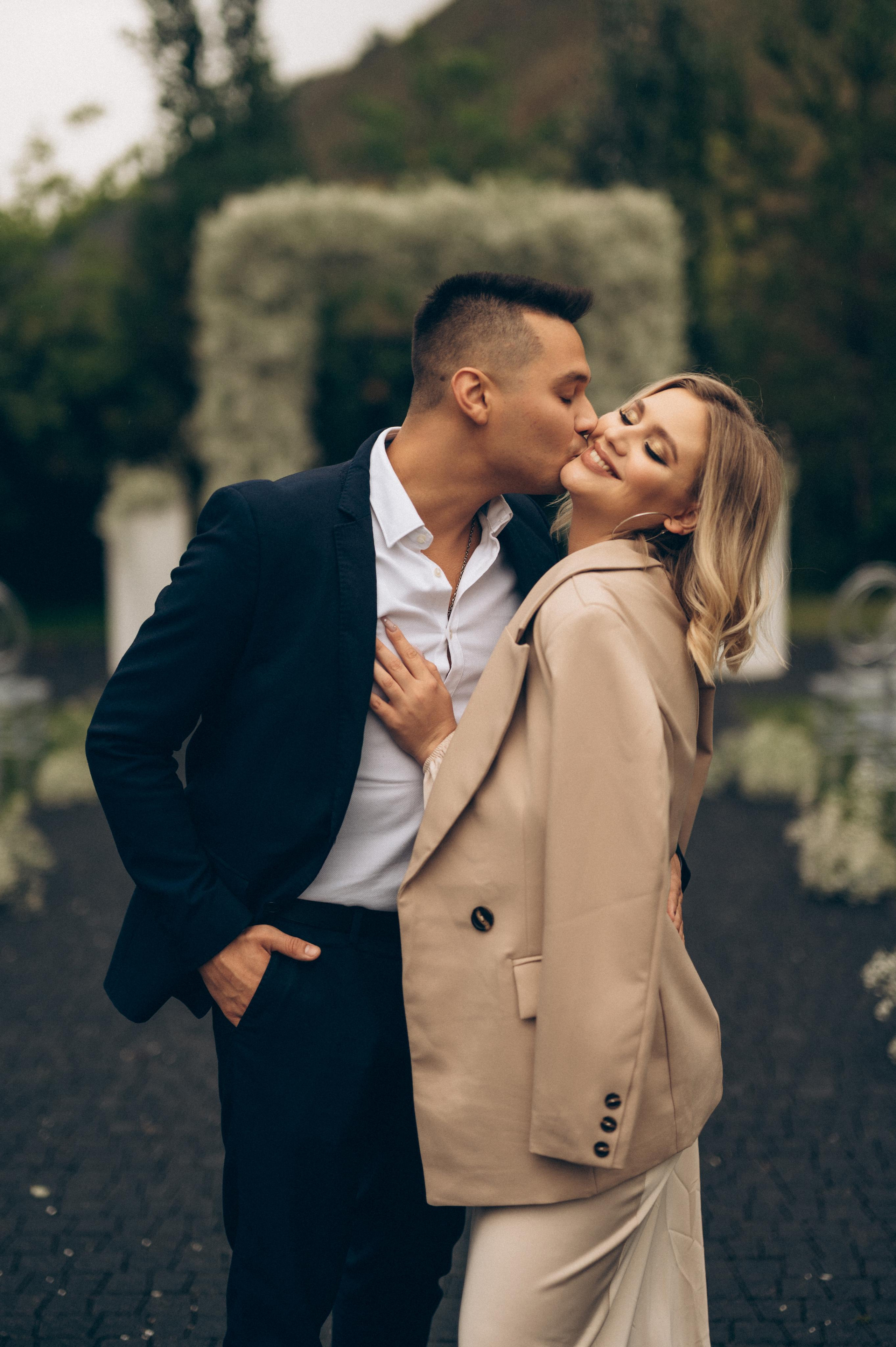 ОДНА СВАДЬБА ПОЛНОСТЬЮ. Свадебный организатор в Ростове-на-Дону Яснов Роман