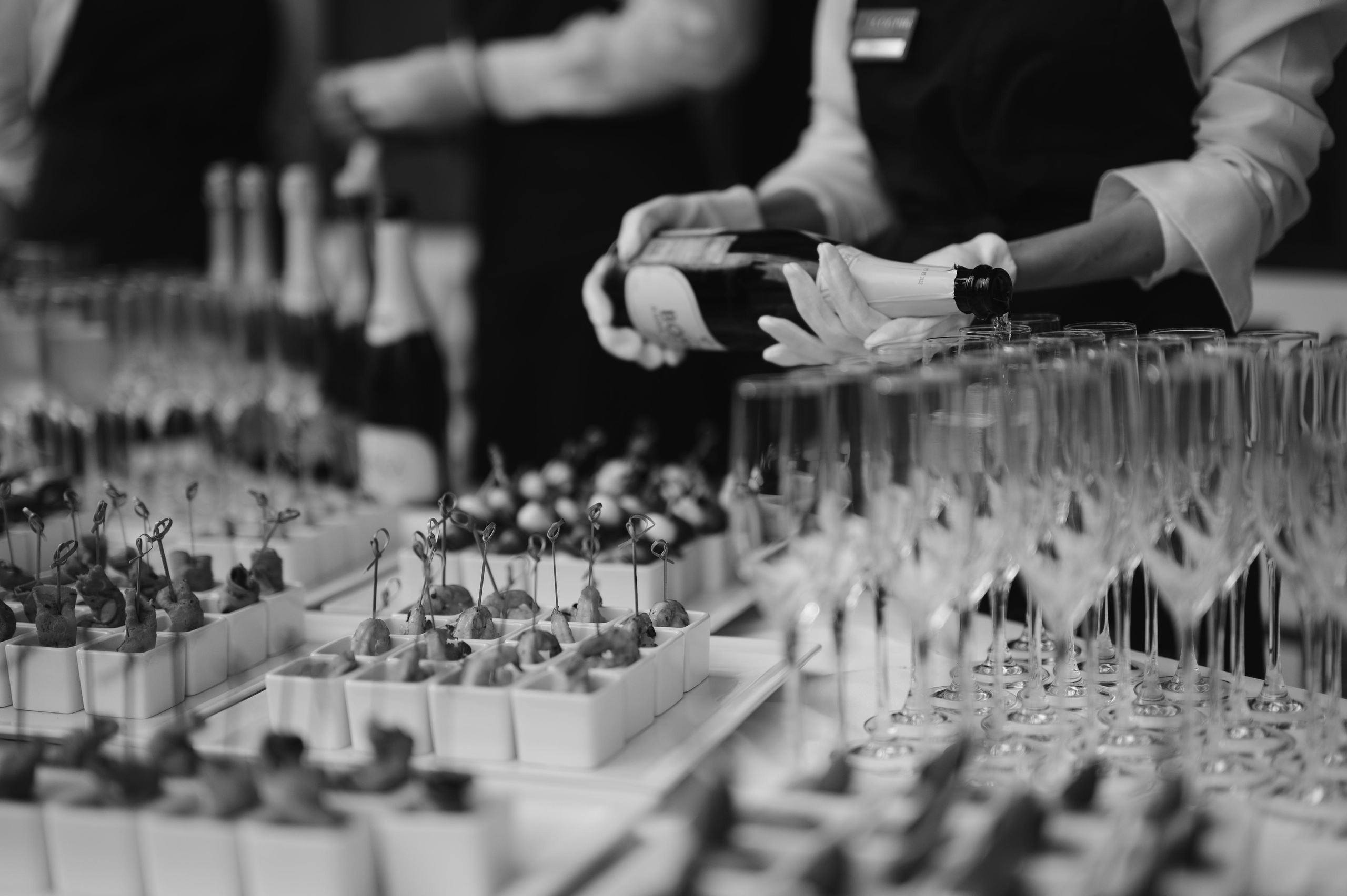 ОДНА СВАДЬБА ПОЛНОСТЬЮ. Свадебный организатор в Ростове-на-Дону Яснов Роман