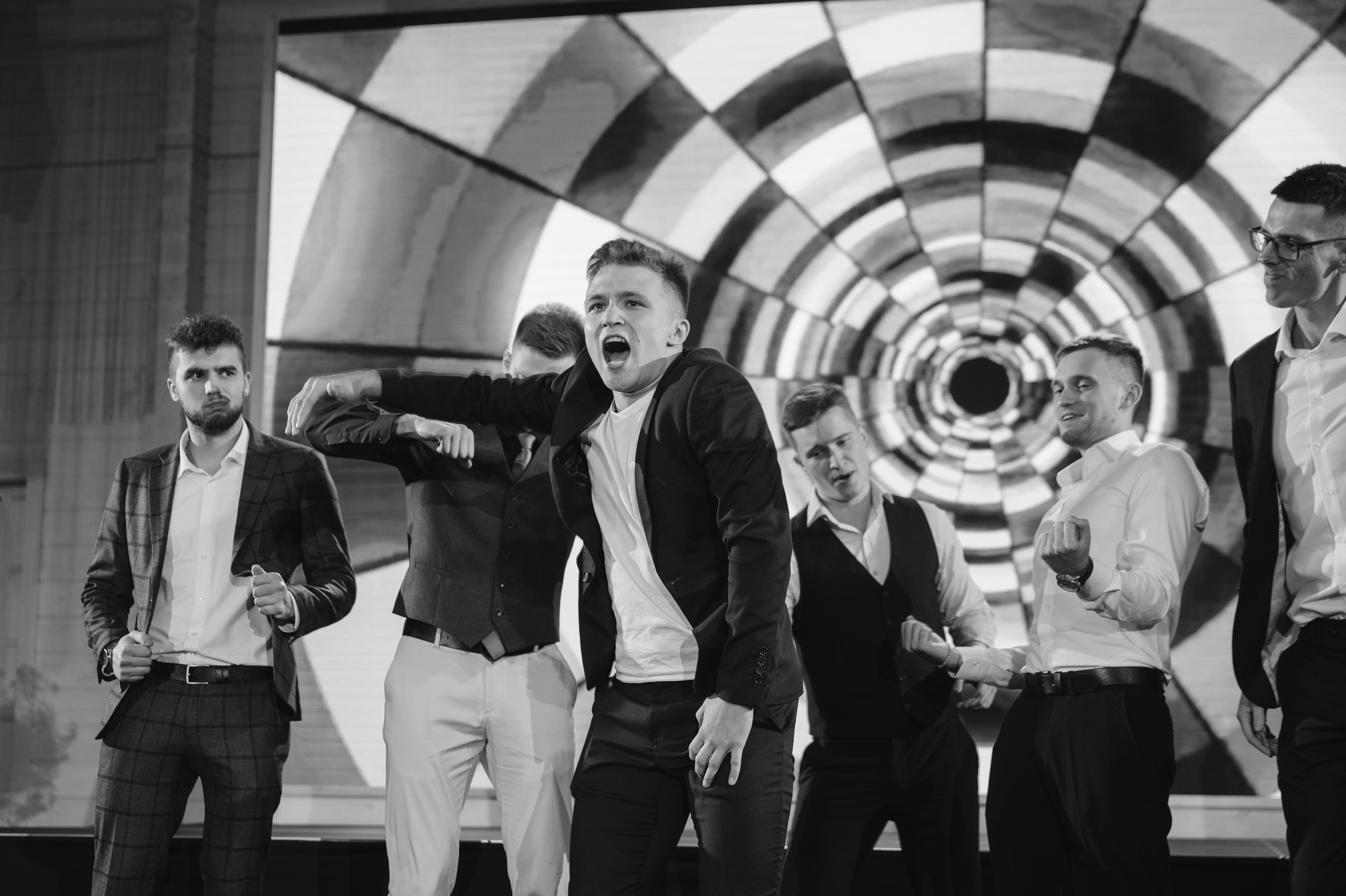 ОДНА СВАДЬБА ПОЛНОСТЬЮ. Свадебный организатор в Ростове-на-Дону Яснов Роман