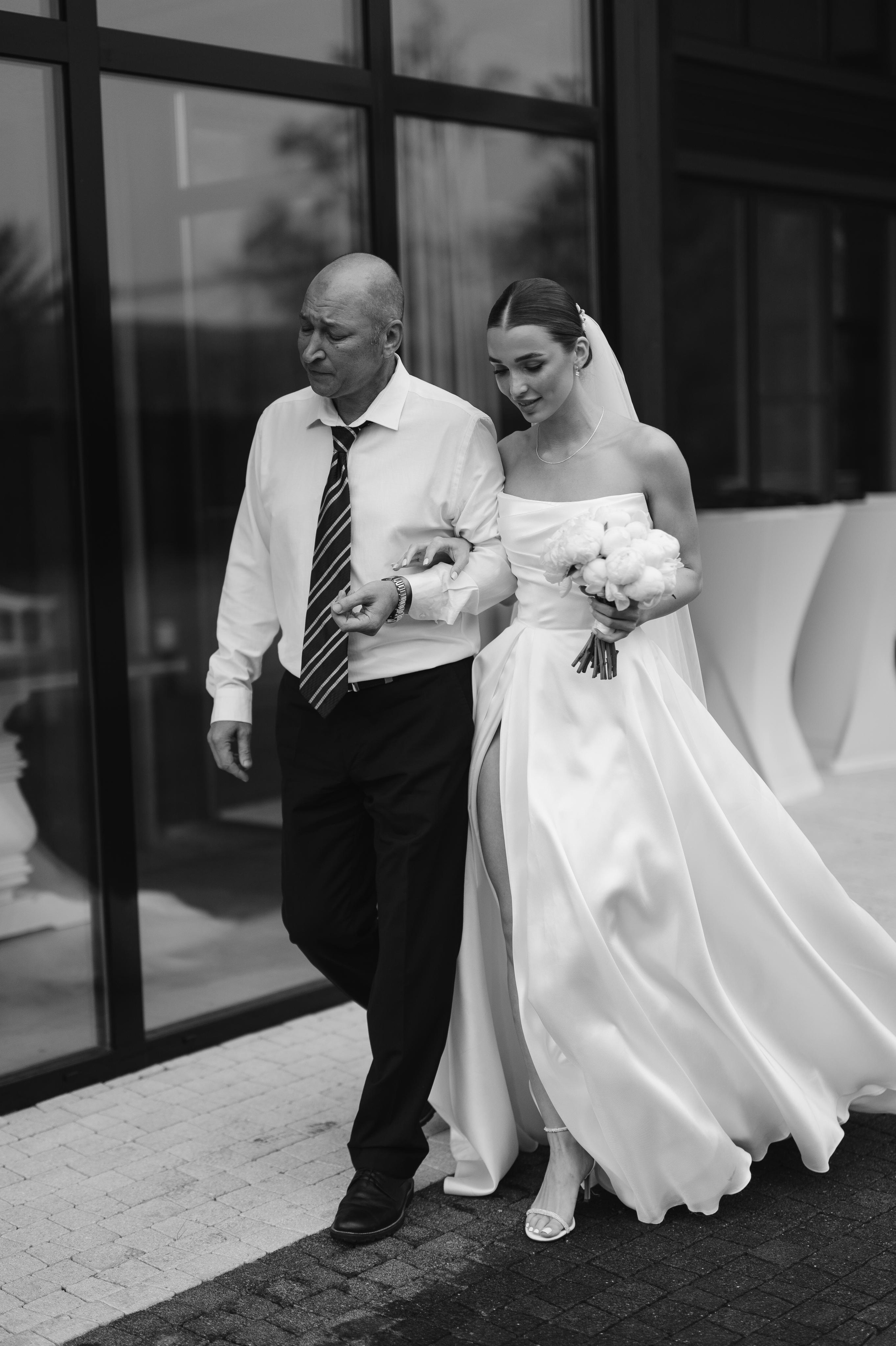 ОДНА СВАДЬБА ПОЛНОСТЬЮ. Свадебный организатор в Ростове-на-Дону Яснов Роман