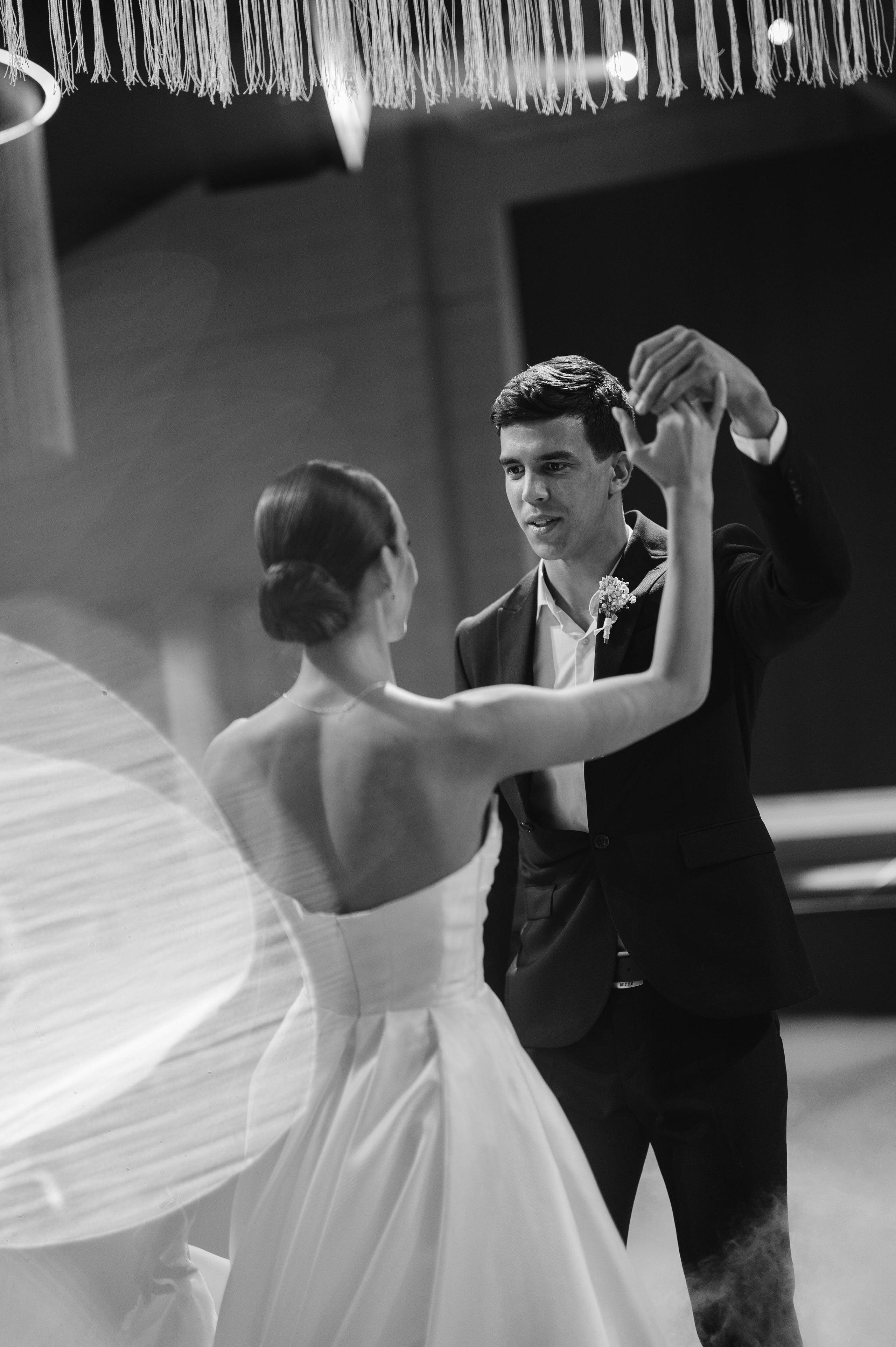 ОДНА СВАДЬБА ПОЛНОСТЬЮ. Свадебный организатор в Ростове-на-Дону Яснов Роман