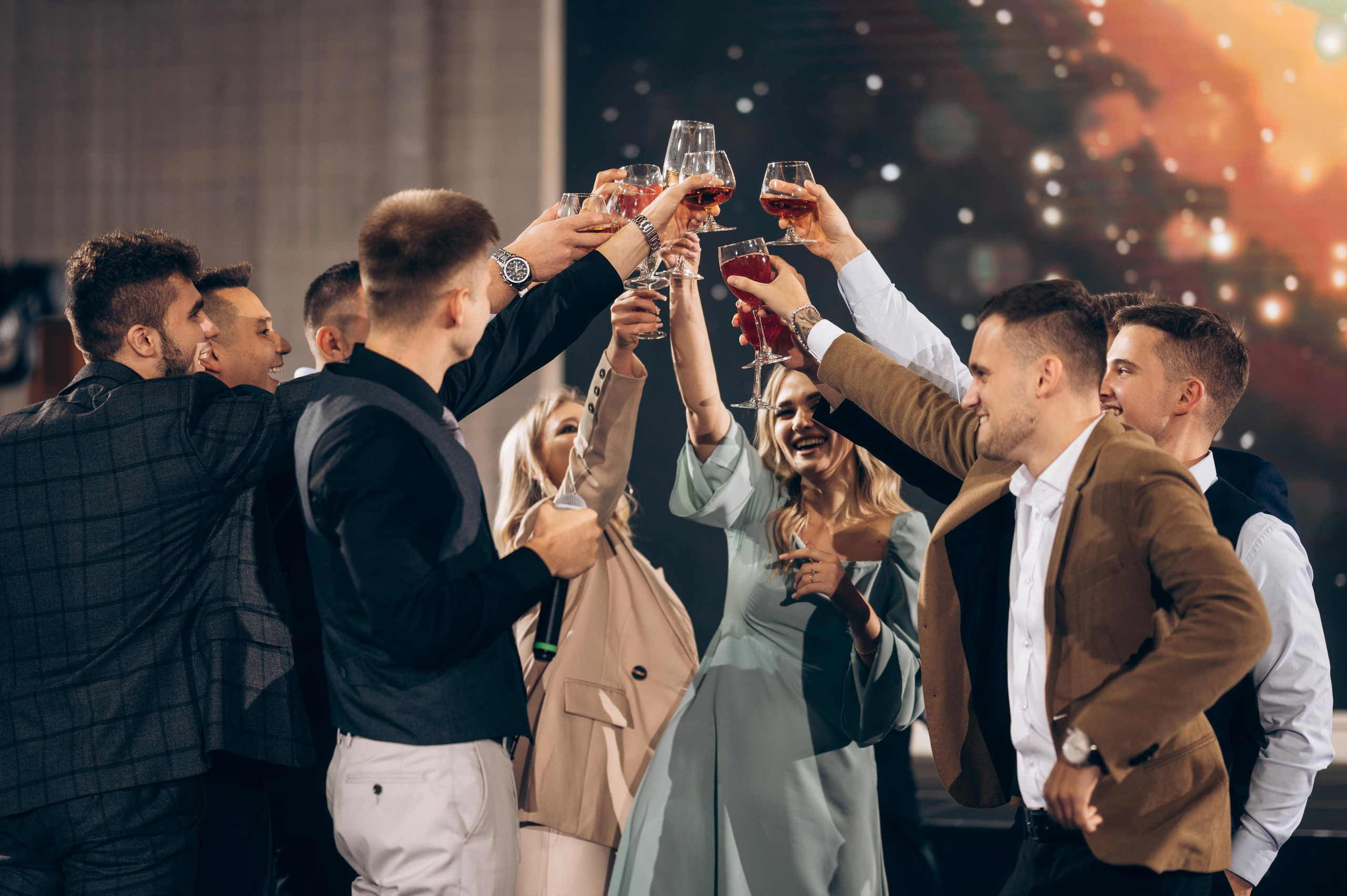 ОДНА СВАДЬБА ПОЛНОСТЬЮ. Свадебный организатор в Ростове-на-Дону Яснов Роман